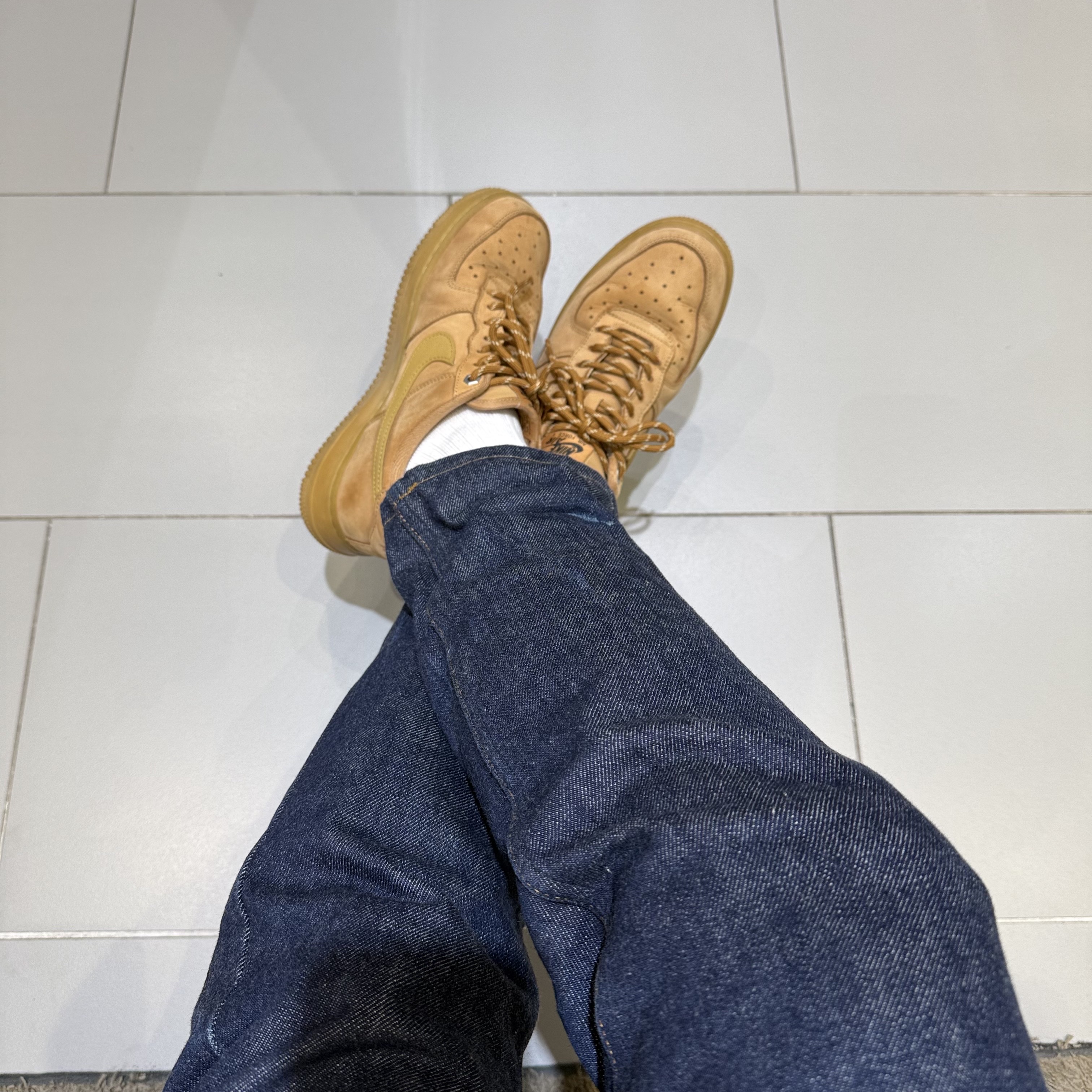 Nike Air Force 1 '07 WB Flax 착용 스타일 - 2