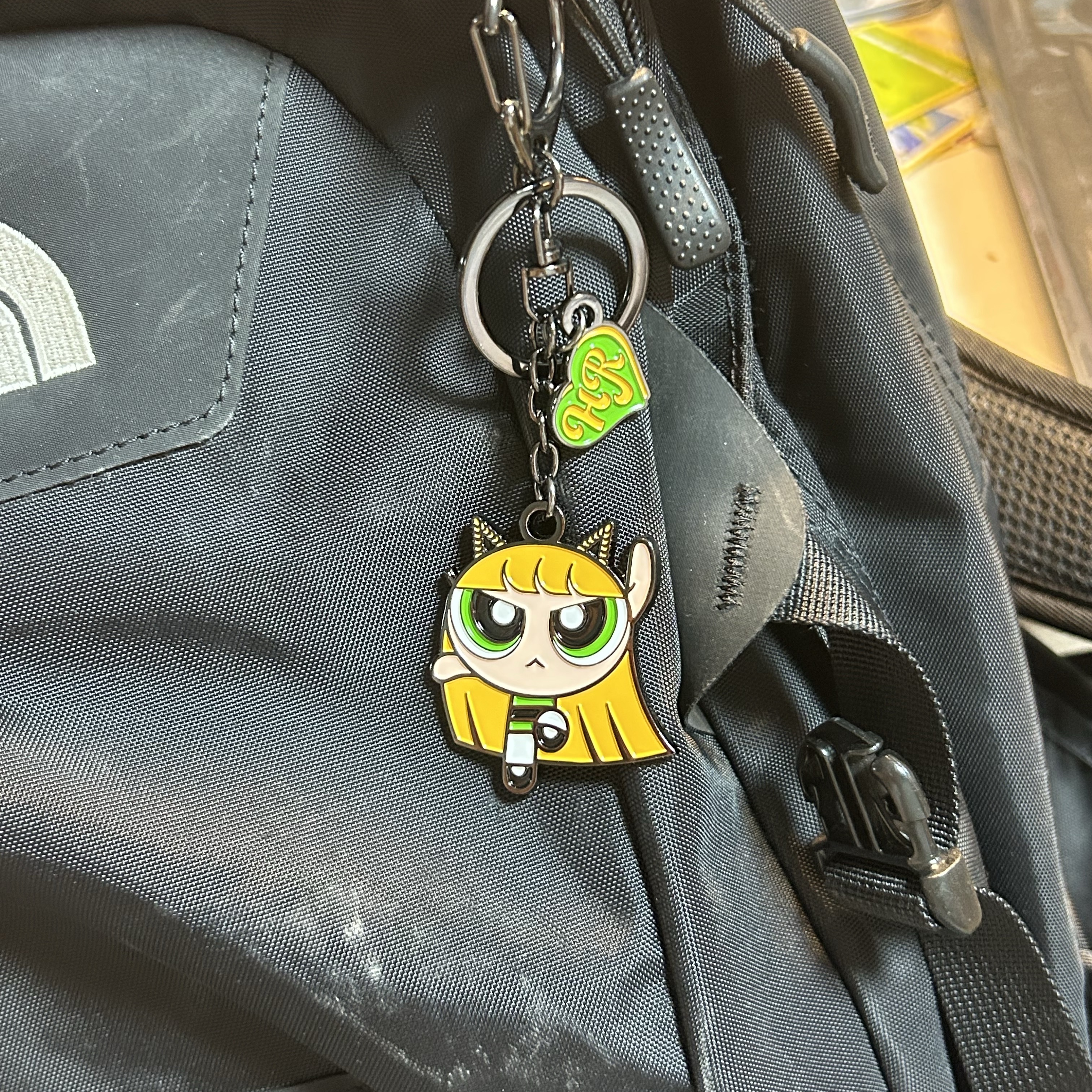 NewJeans x The Powerpuff Girls Metal Keyring Haerin 착용 스타일
