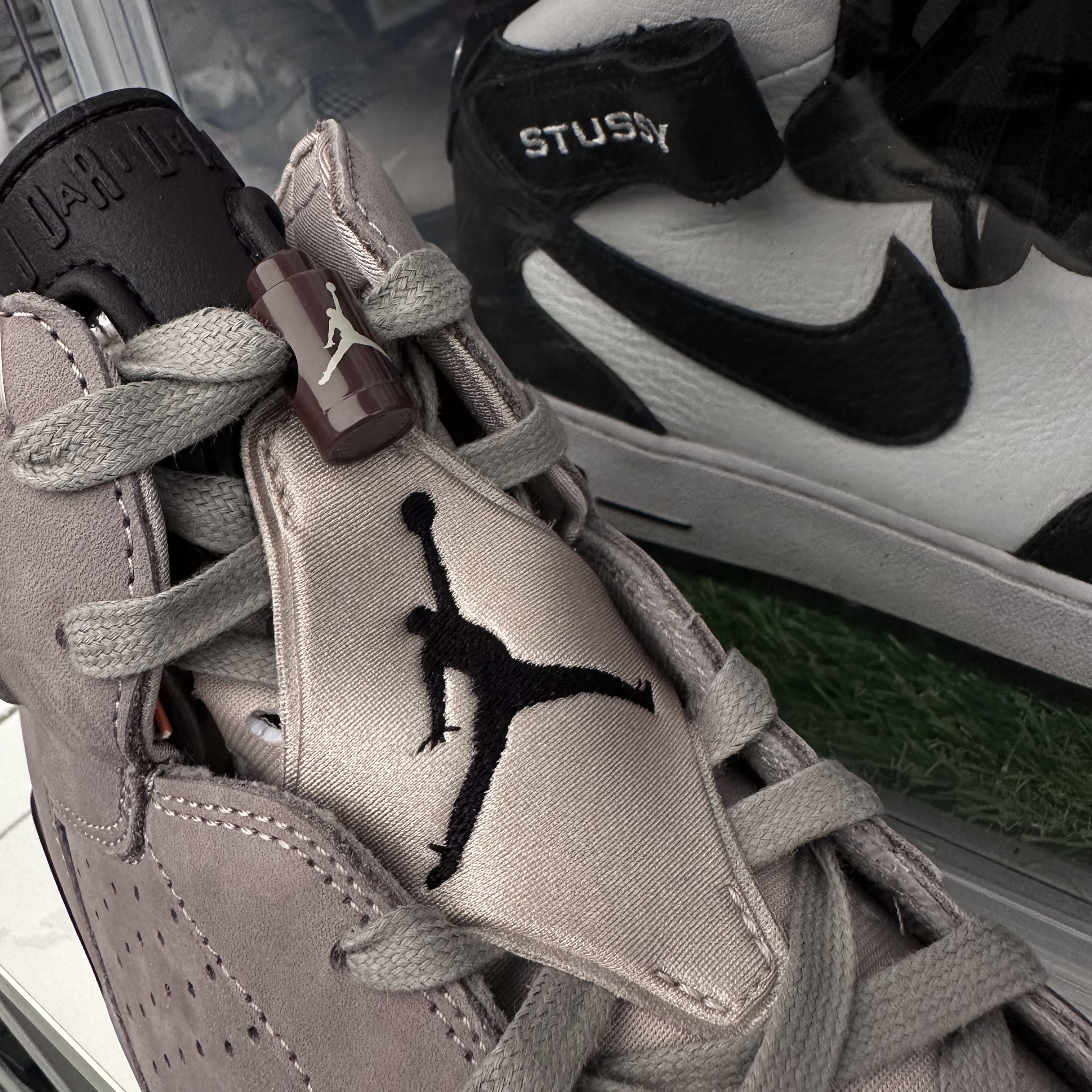 Jordan 6 x A Ma Maniere Retro Smokey Mauve Black 착용 스타일 - 1