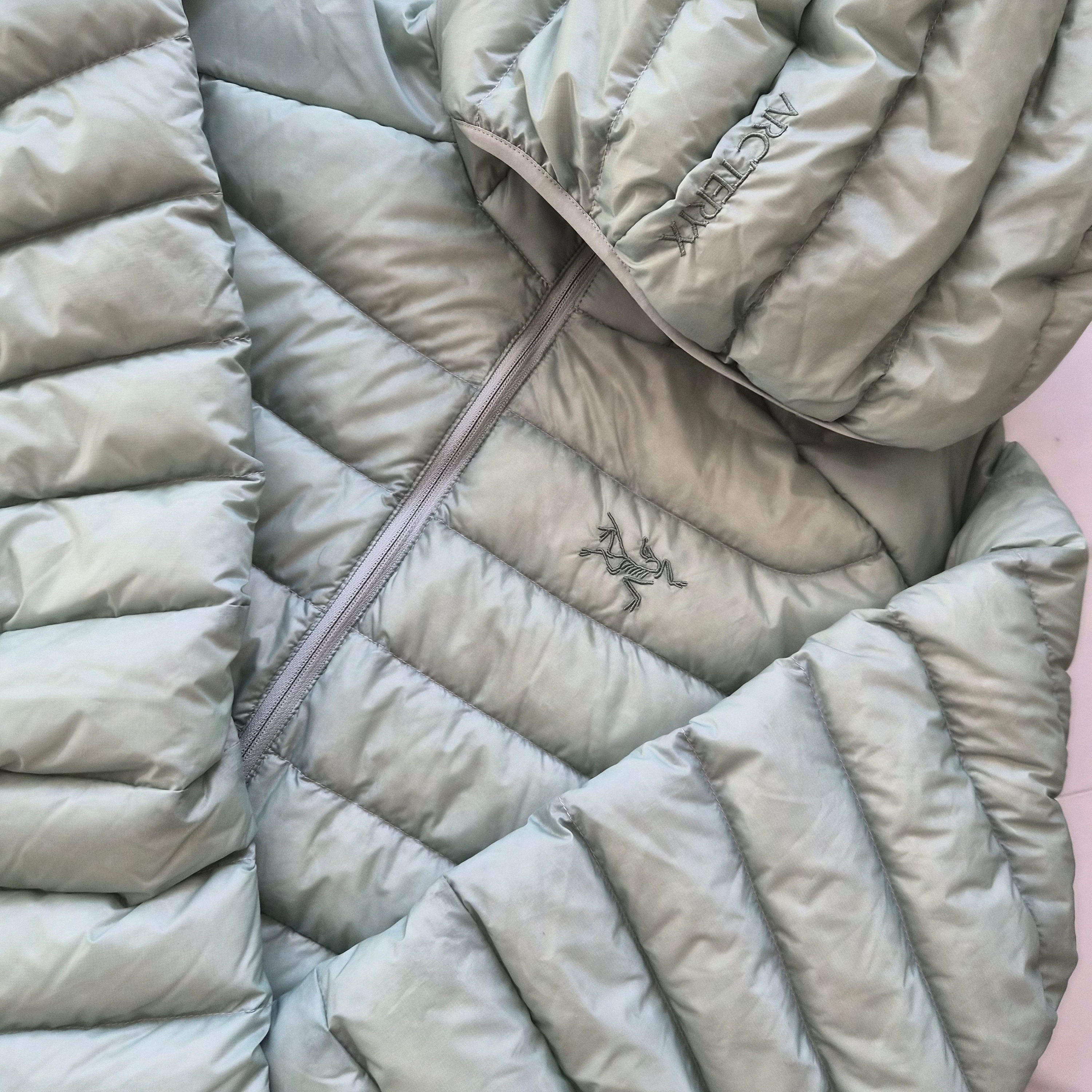 Arc'teryx Cerium Hoody Stone Green 착용 스타일 - 1
