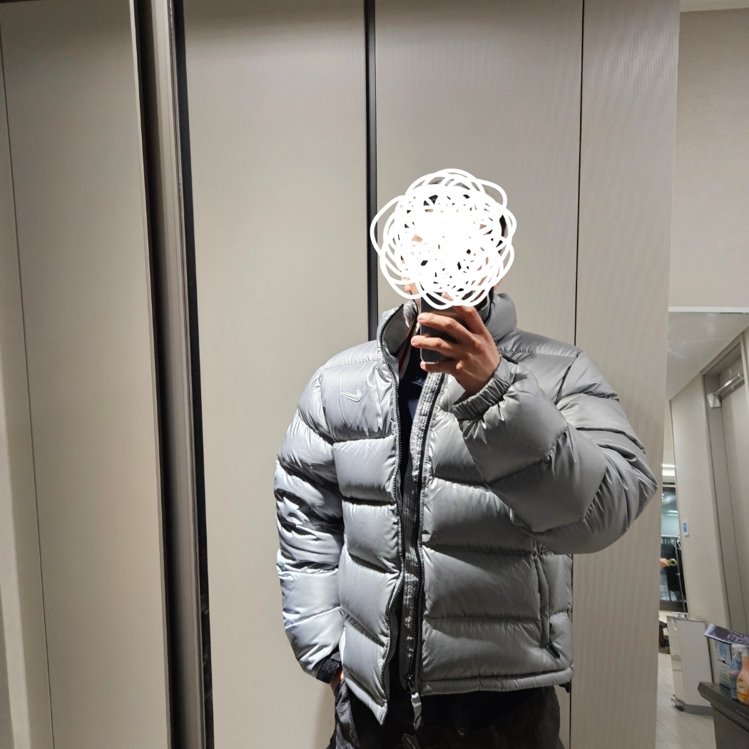 Nike x Drake Nocta Sunset Puffer Jacket Mica Green Cyber (FN8196-330) 착용 스타일 - 1