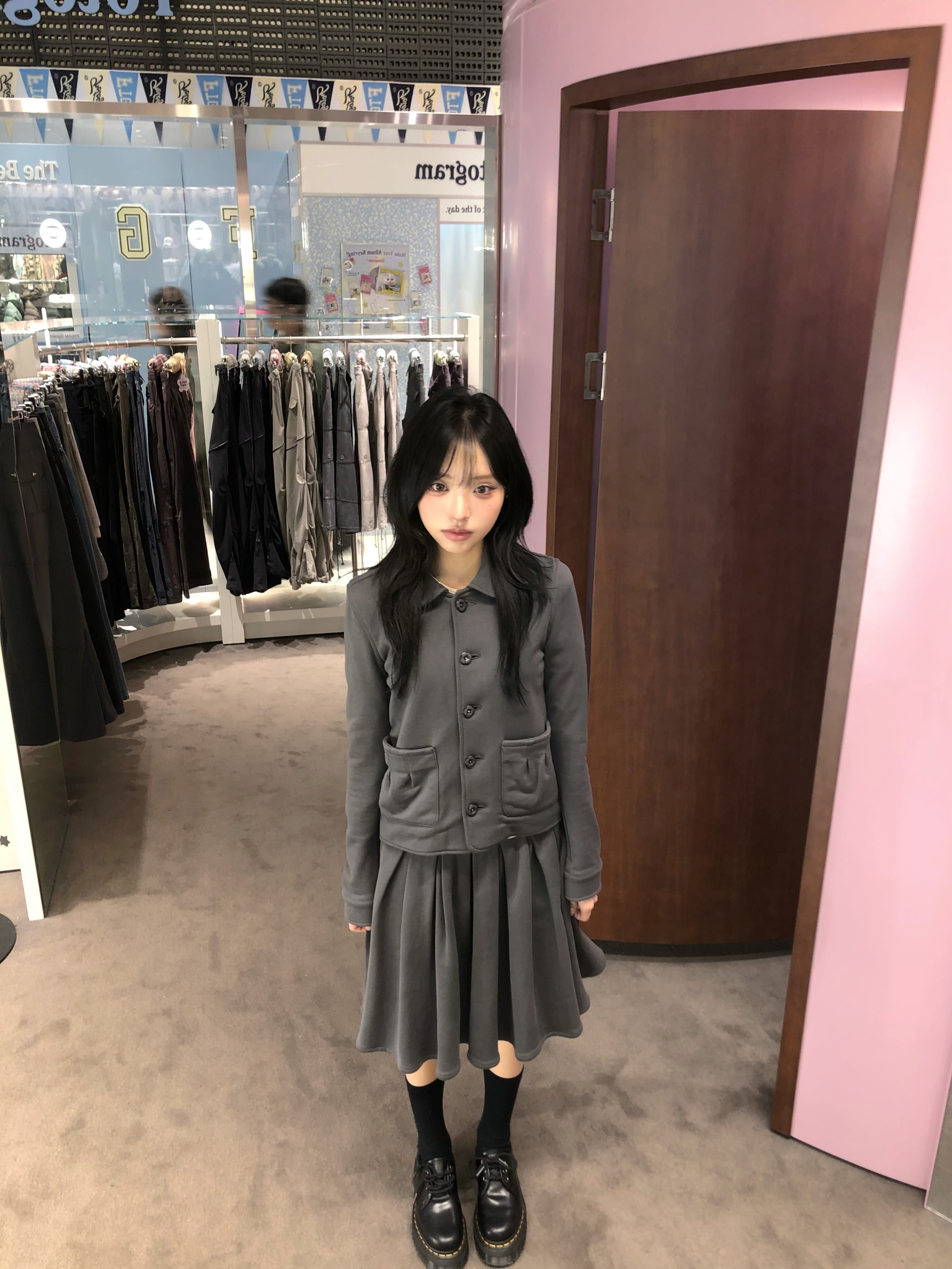 COYSEIO Cozy Sweat Jacket Charcoal, COYSEIO Cozy Sweat Wrap Skirt Charcoal 착용 스타일 - 4