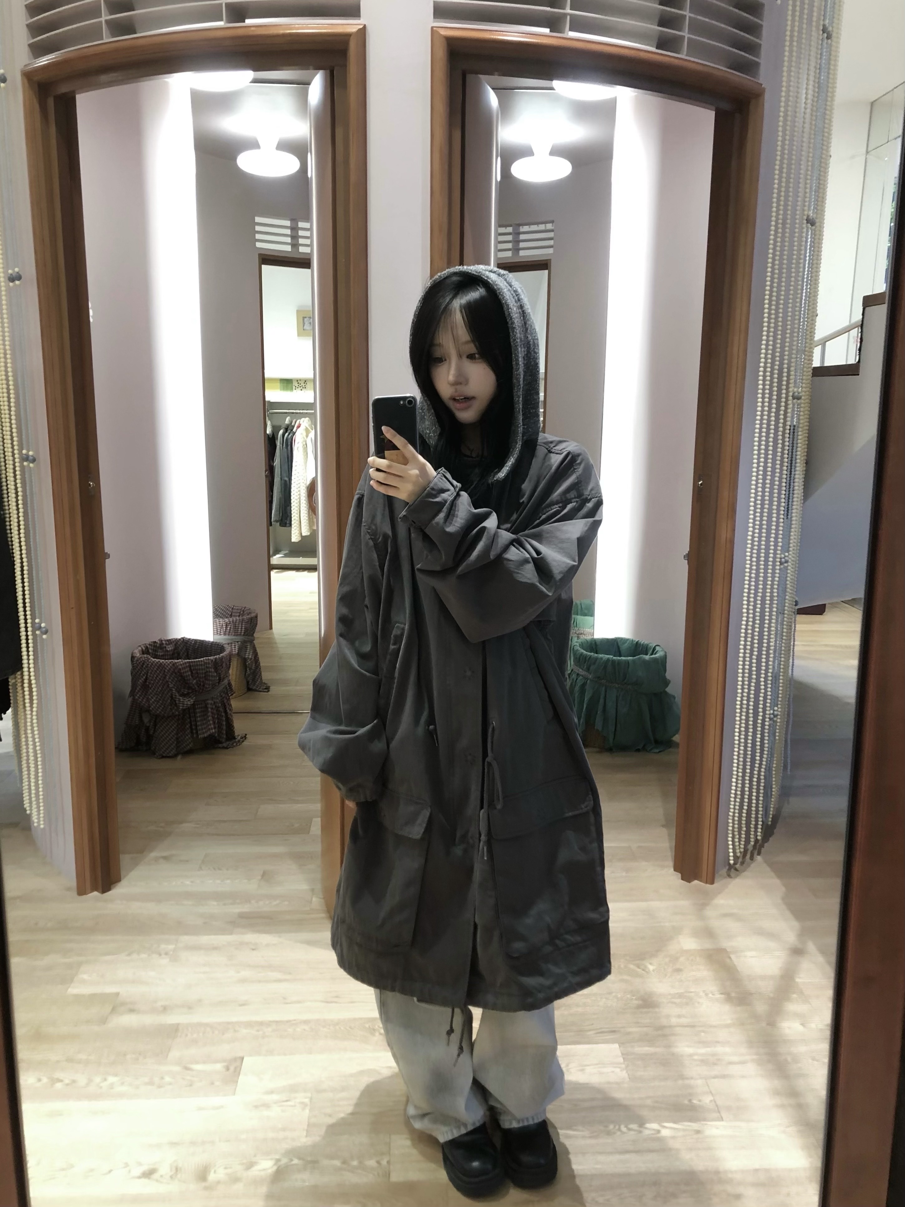 COYSEIO Washed Military Jacket Mud Charcoal 착용 스타일 - 1