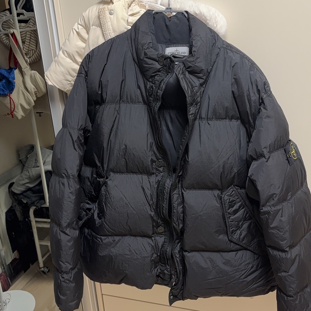 Stone Island 40123 Garment Dyed Crinkle Reps R-NY Down Jacket Black - 24FW 착용 스타일