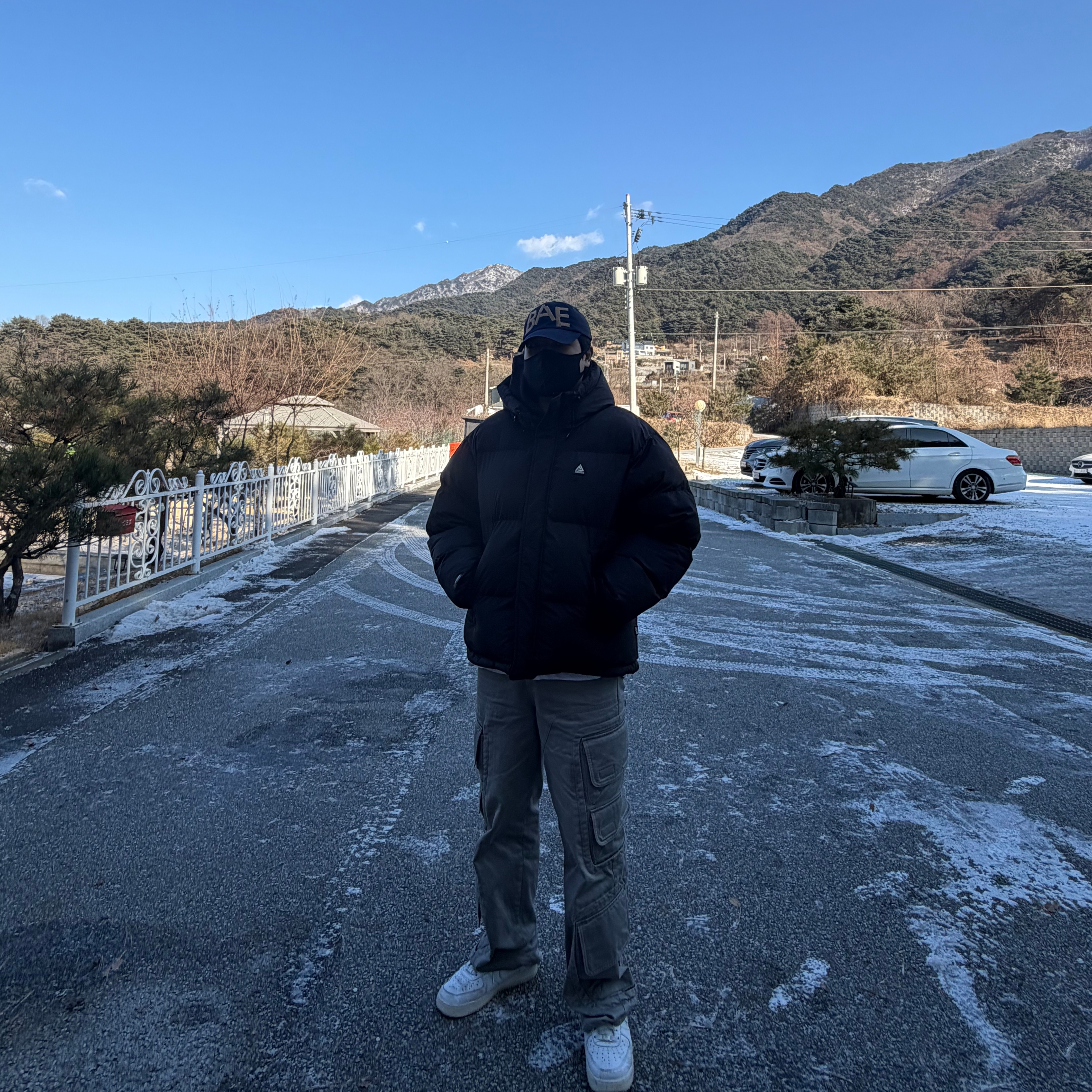 Farfromwhat Far Washed Cargo Pants Gray 착용 스타일