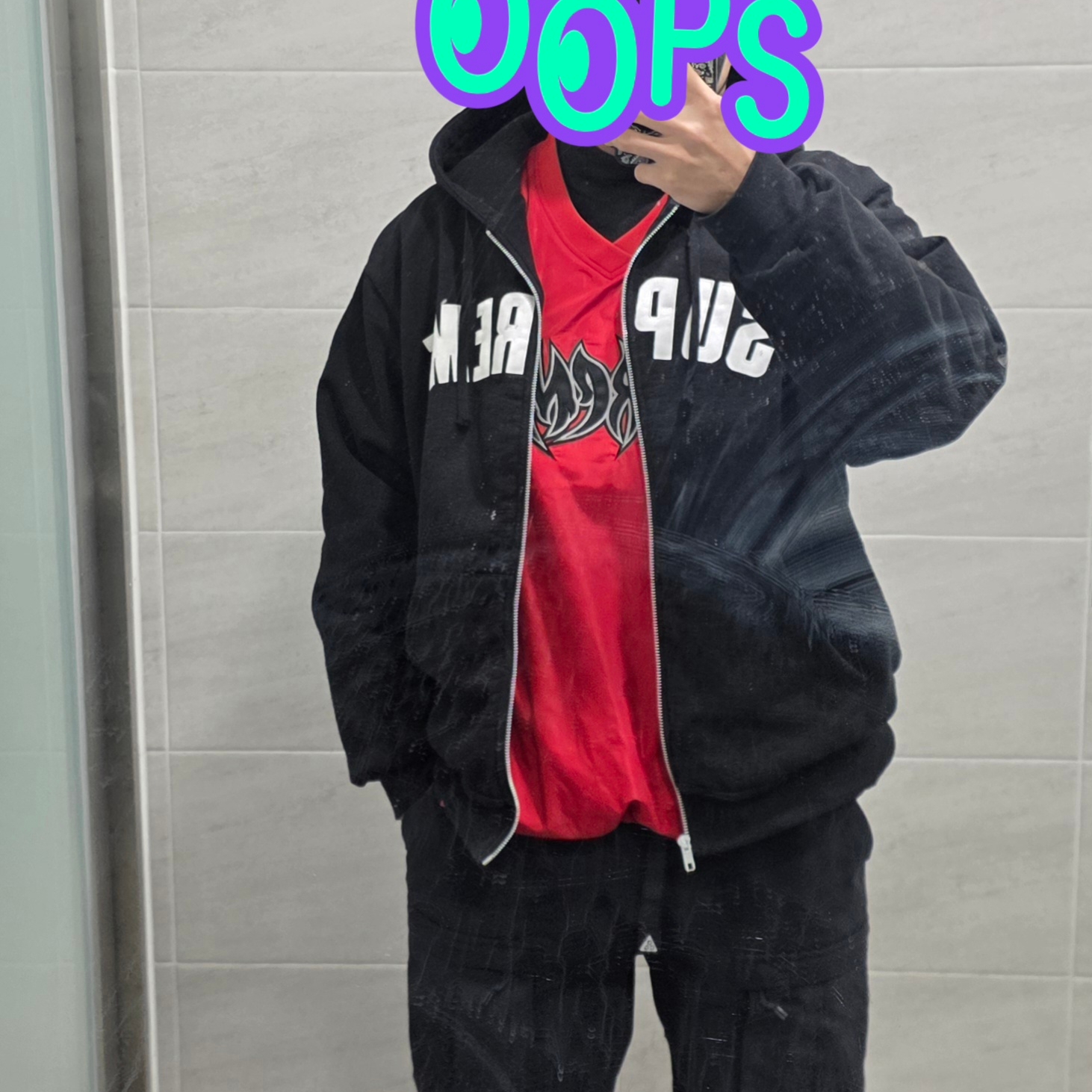 Supreme Warthog Warm Up Pullover Red - 25FW, Nike ACG Smith Summit Cargo Pants Black Anthracite - Asia 착용 스타일