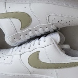 Nike Air Force 1 '07 White Light Army 착용 스타일