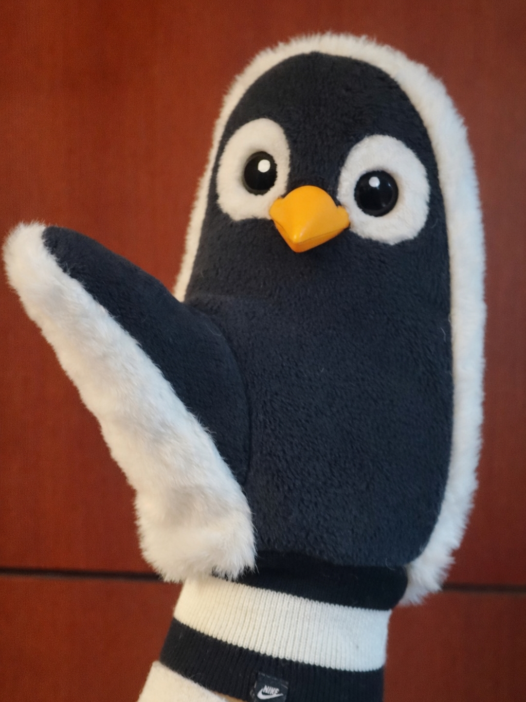 (W) Nike Warm Mittens White Black 착용 스타일 - 3