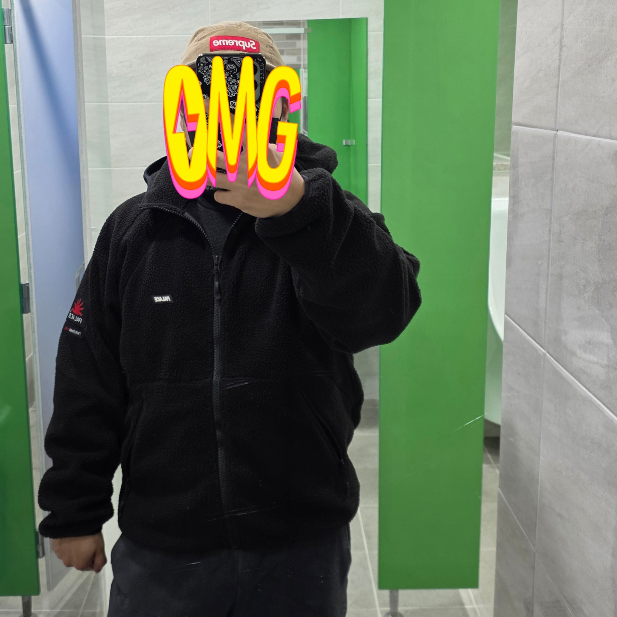 Palace Getting Higher Therma Fleece Jacket Black - 25FW, Supreme Washed Chino Twill Camp Cap Tan - 24FW 착용 스타일 - 1
