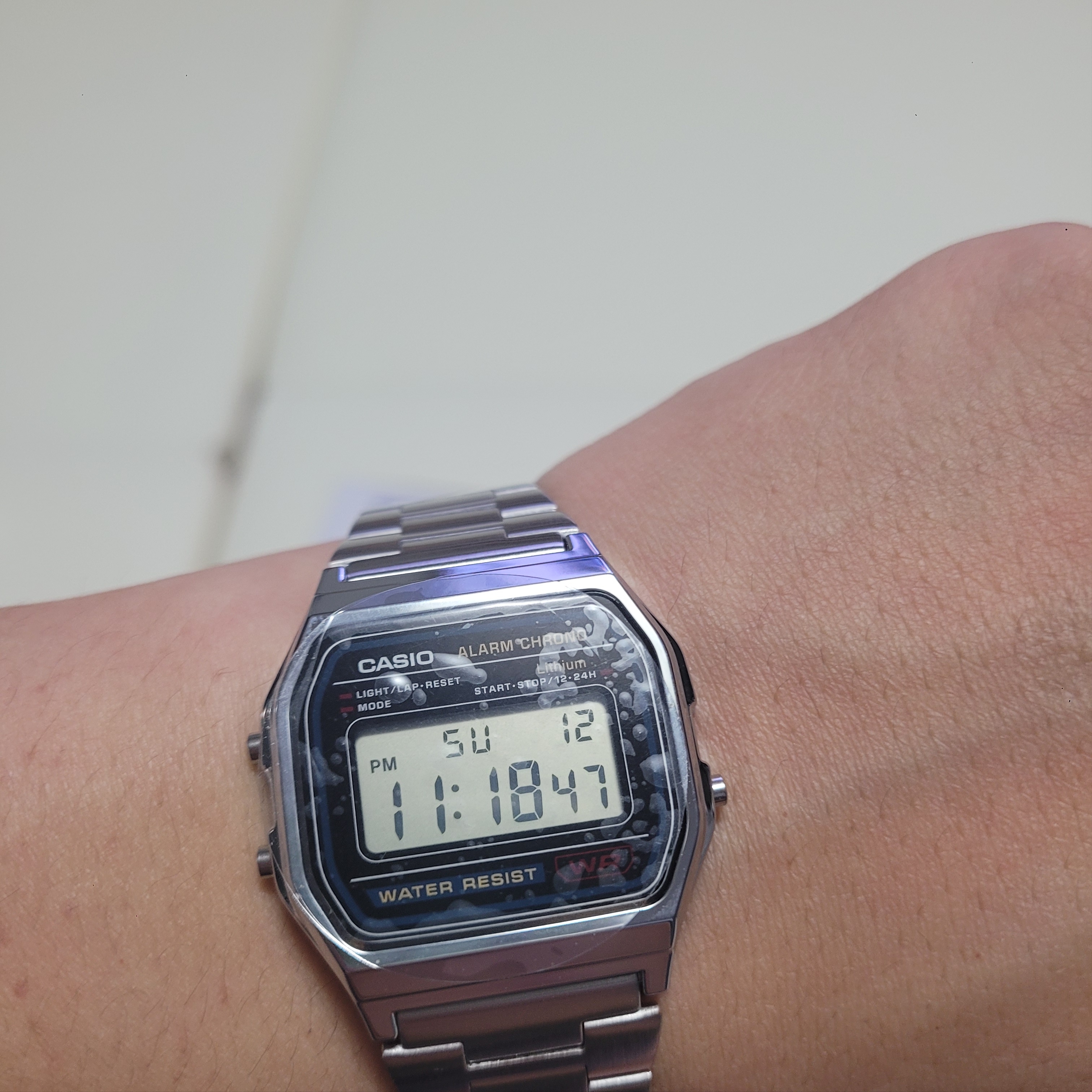 Casio A-158WA-1 착용 스타일