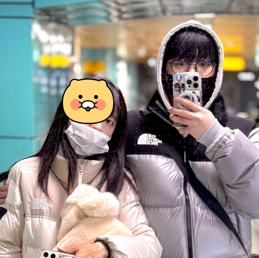 The North Face White Label Novelty Nuptse Down Jacket Heather Gray, (W) The North Face White Label Novelty Nuptse Down Jacket Cream 착용 스타일 - 1