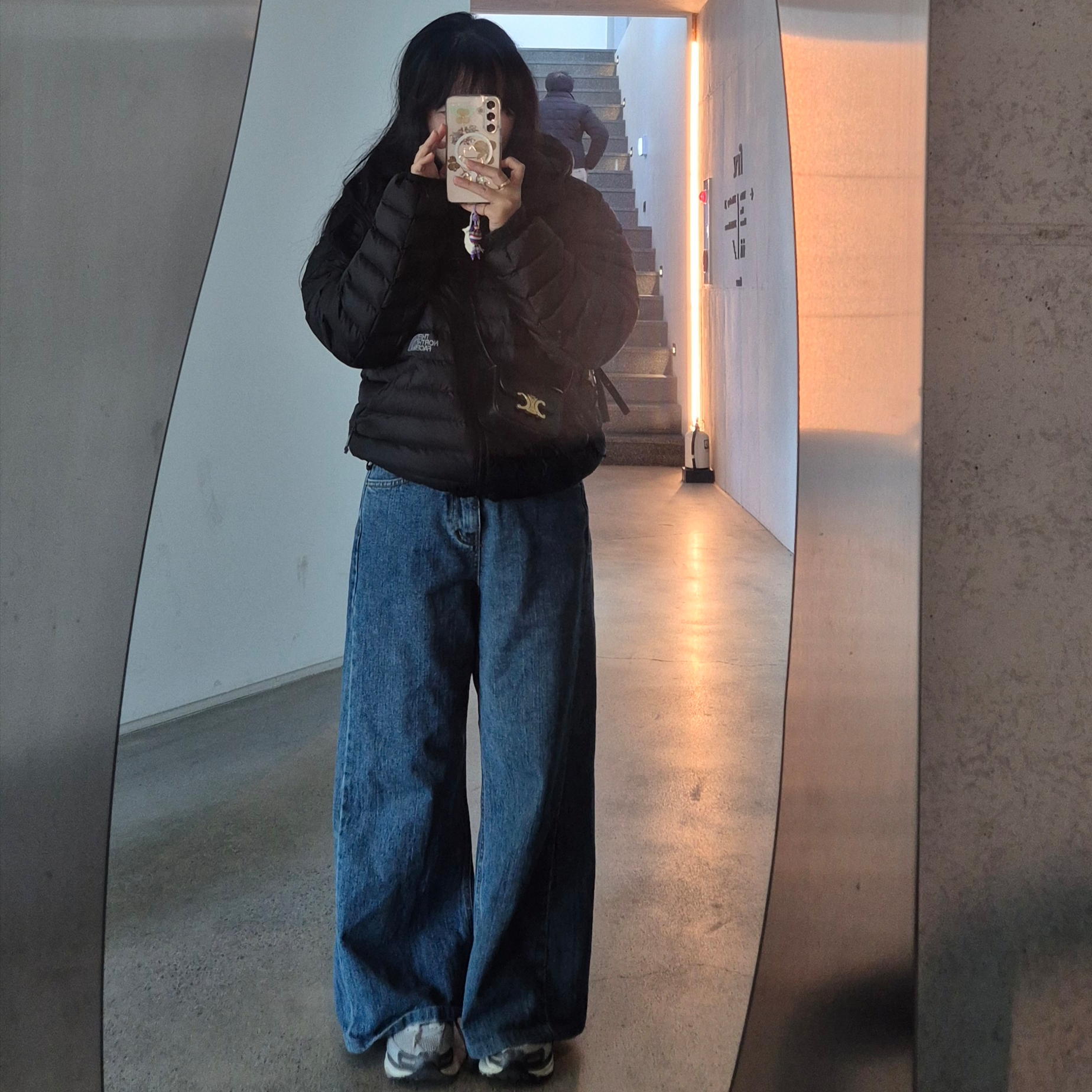 The North Face Ventus On Jacket Black 착용 스타일