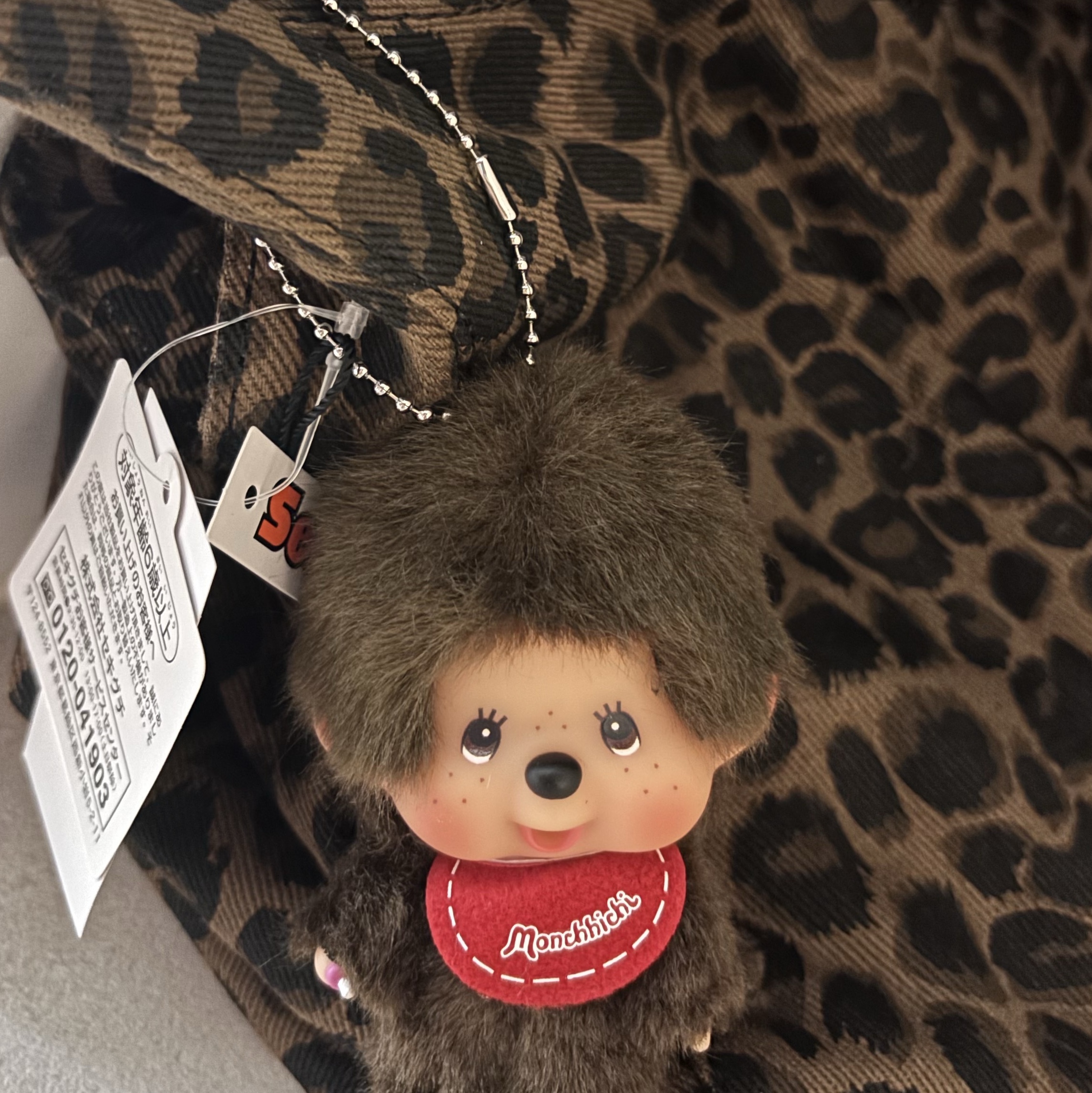 Monchhichi Bighead SS Boy Key Chain Brown 착용 스타일 - 2