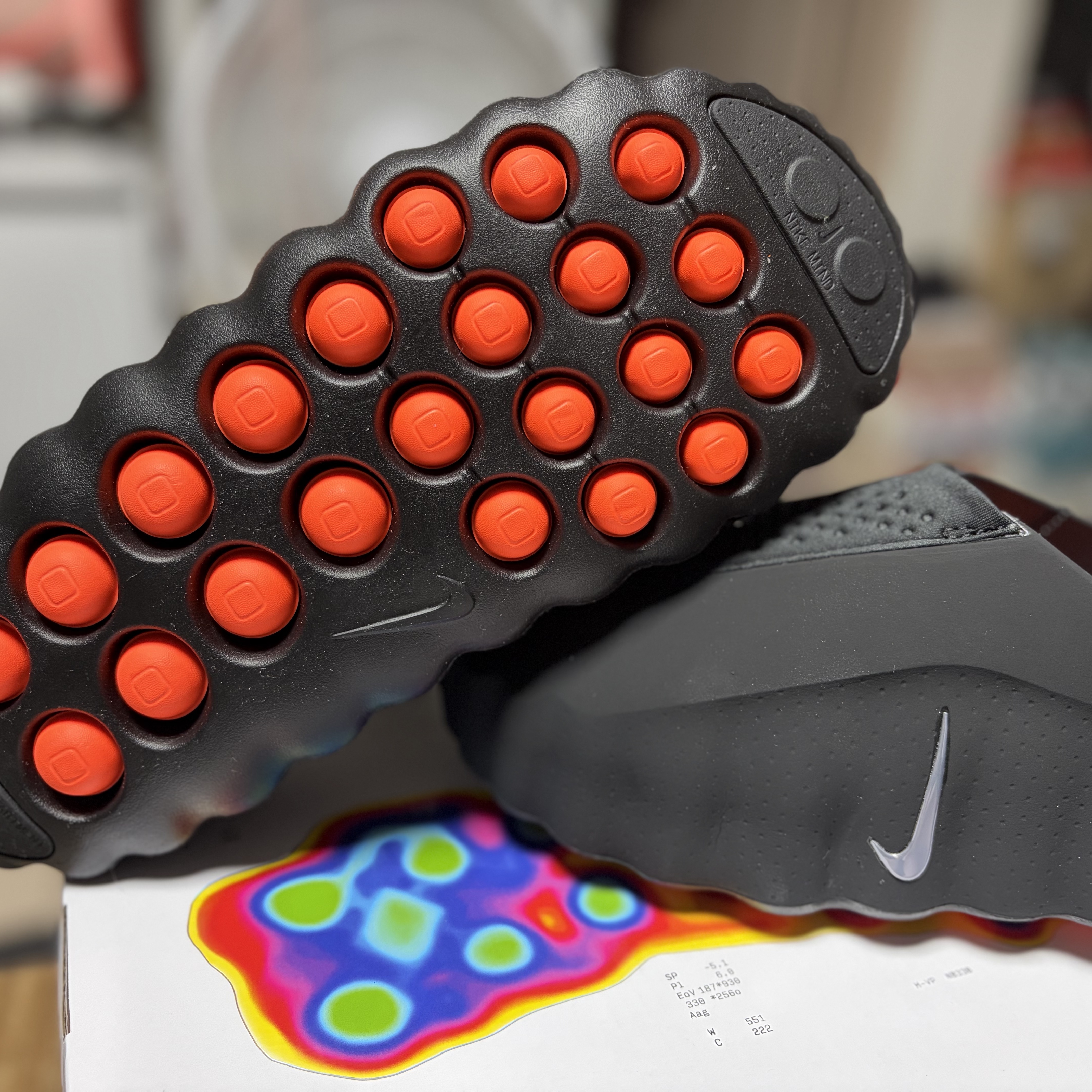 Nike Mind 001 Black Chrome 착용 스타일 - 6