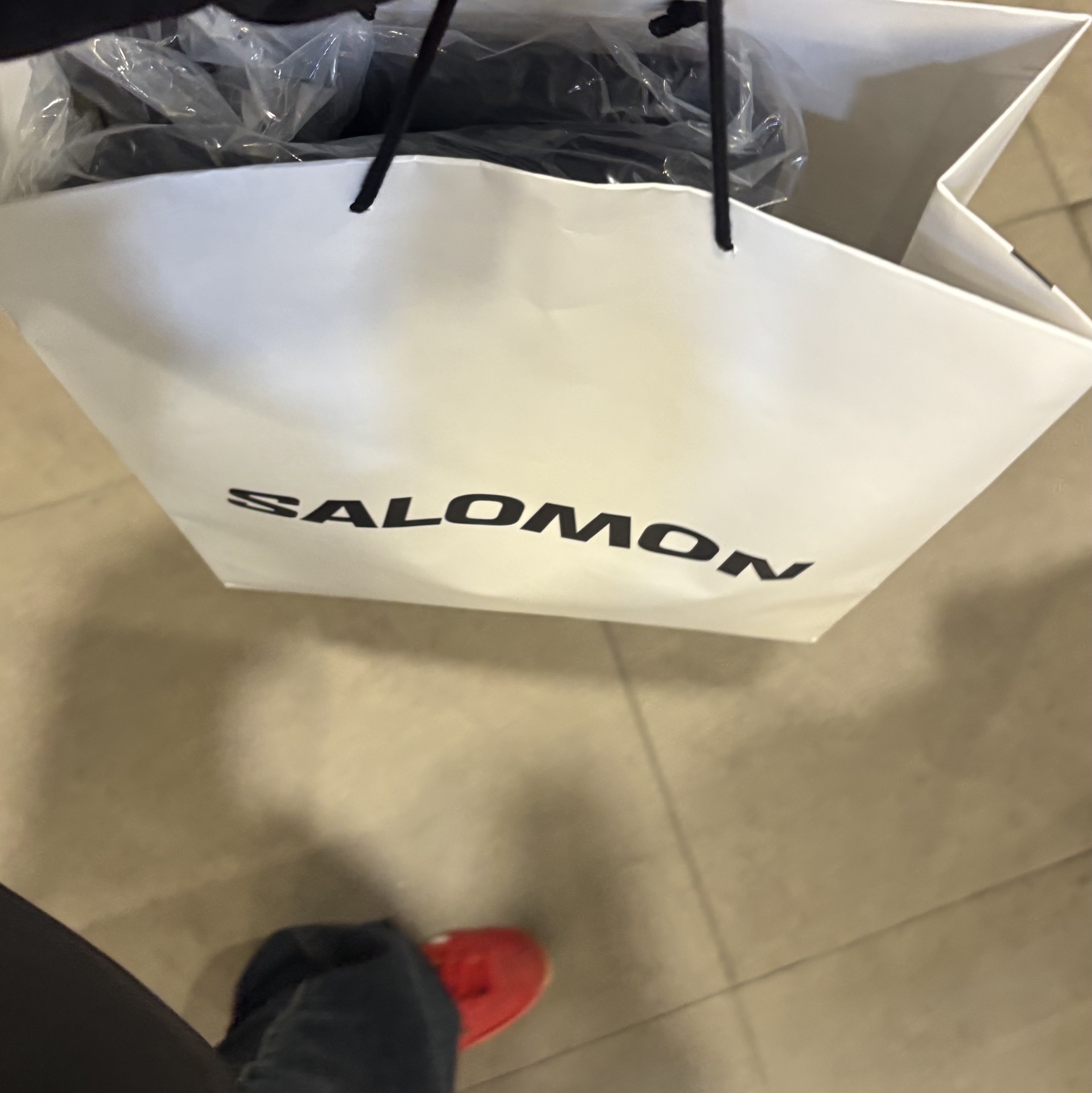 (W) Salomon Contour Cropped Down Jacket Black, (W) Adidas Japan Shoes Better Scarlet Off White 착용 스타일