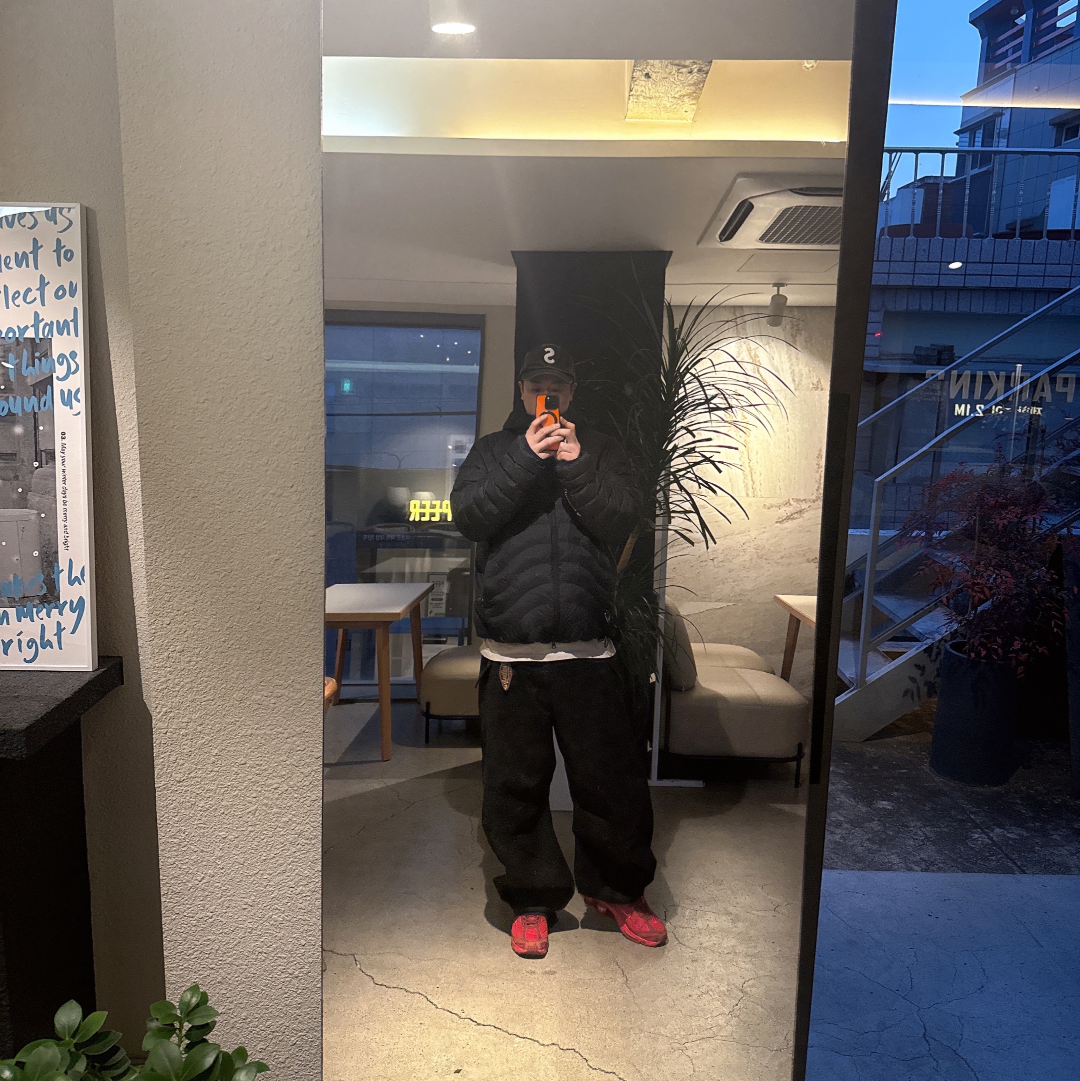 Supreme Pigment S Logo 6-Panel Black - 24FW, Nike ACG Lava Flow Therma-Fit ADV Jacket Black Summit White - Asia 착용 스타일 - 1