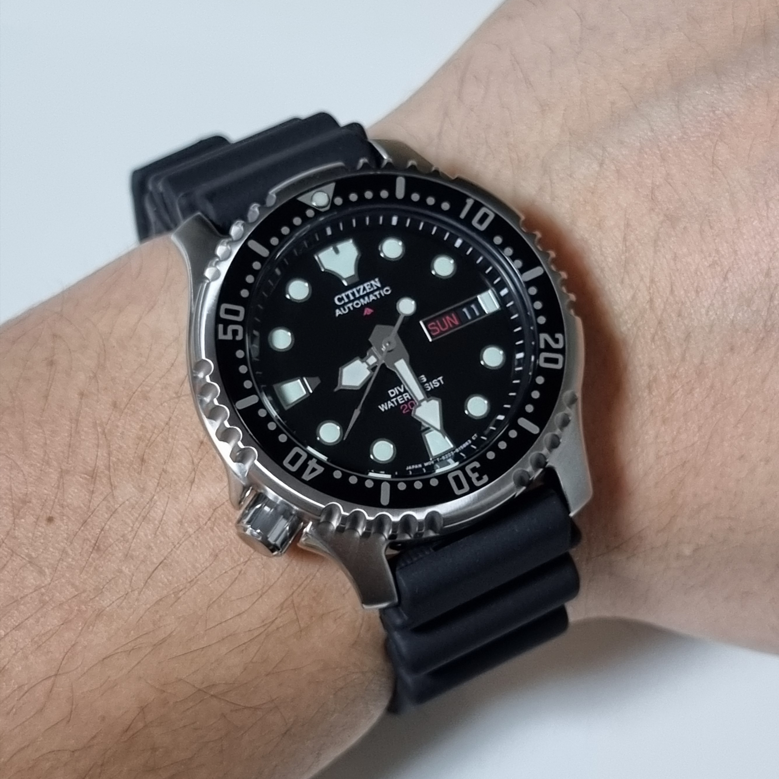 Citizen Promaster Diver Automatic 200M 42mm Stainless Steel Black 착용 스타일 - 2