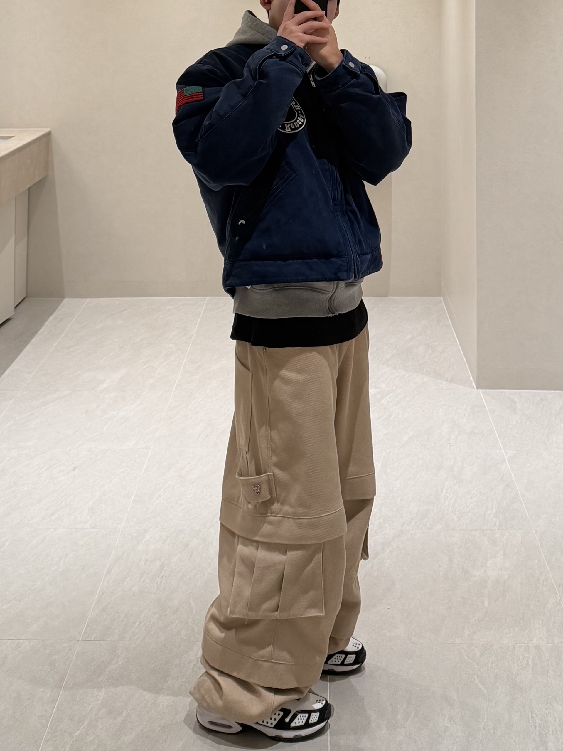 Kamien Titan Baggy Pants Beige, Stussy x Denim Tears Canvas Jacket Blue 착용 스타일