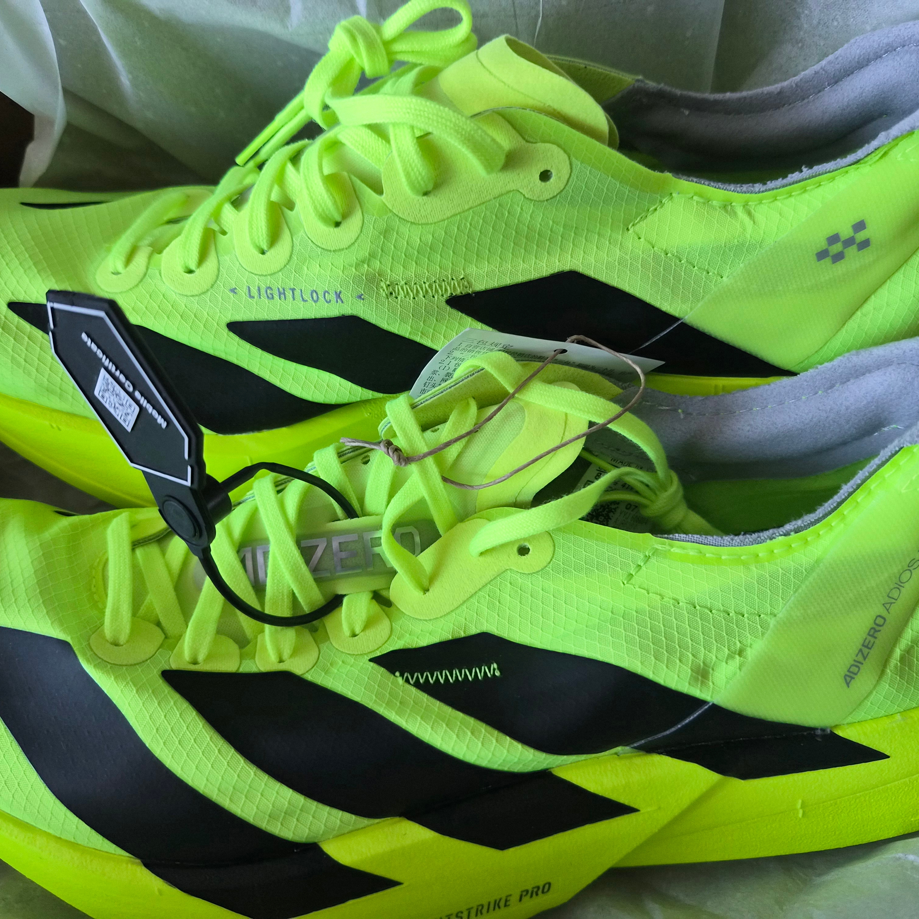 Adidas Adizero Adios Pro 4 Lucid Lemon Core Black 착용 스타일 - 2