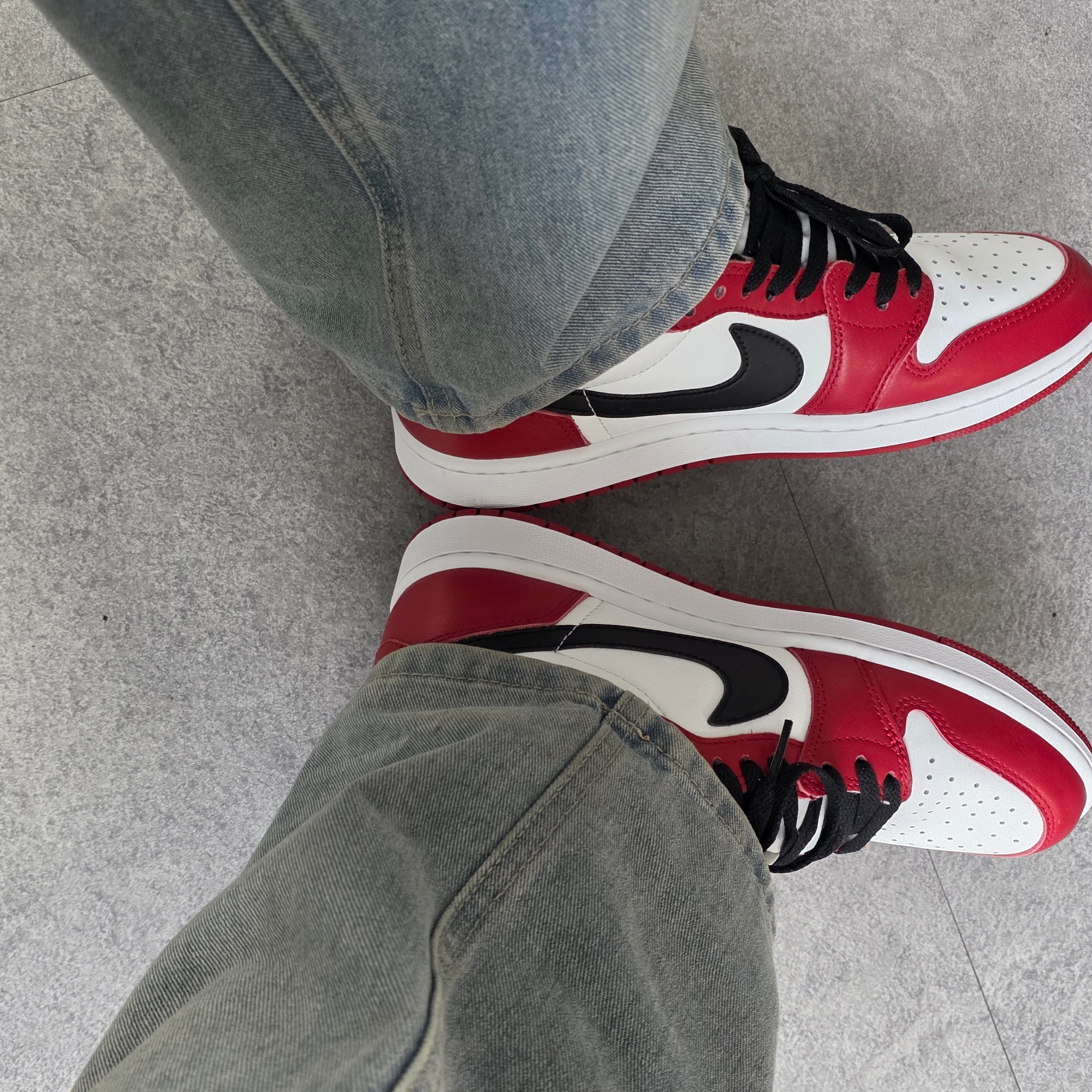 Jordan 1 Retro Low OG Chicago 착용 스타일 - 1