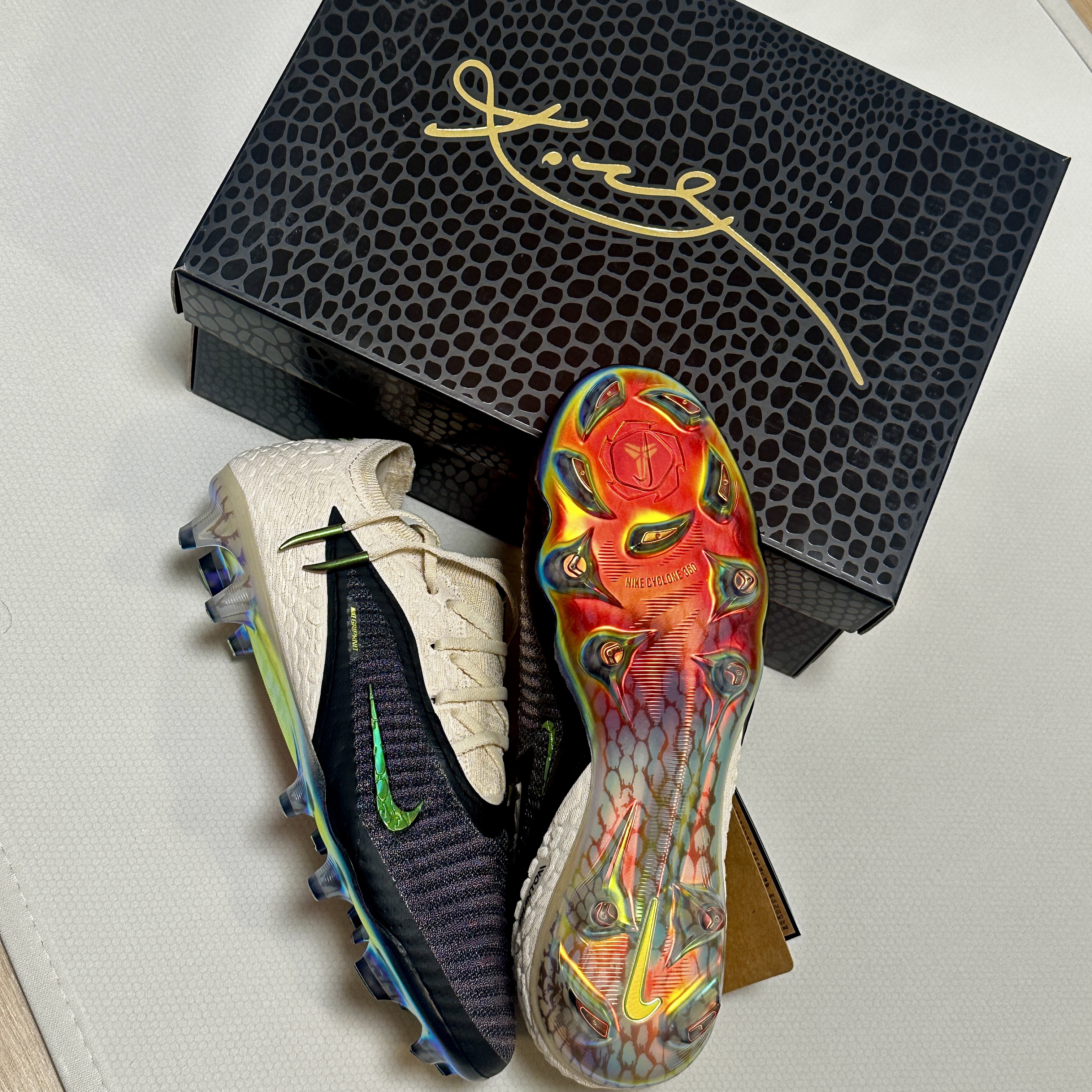 Nike x Kobe Bryant Phantom 6 Low Elite SE FG Cleat Phantom Black 착용 스타일