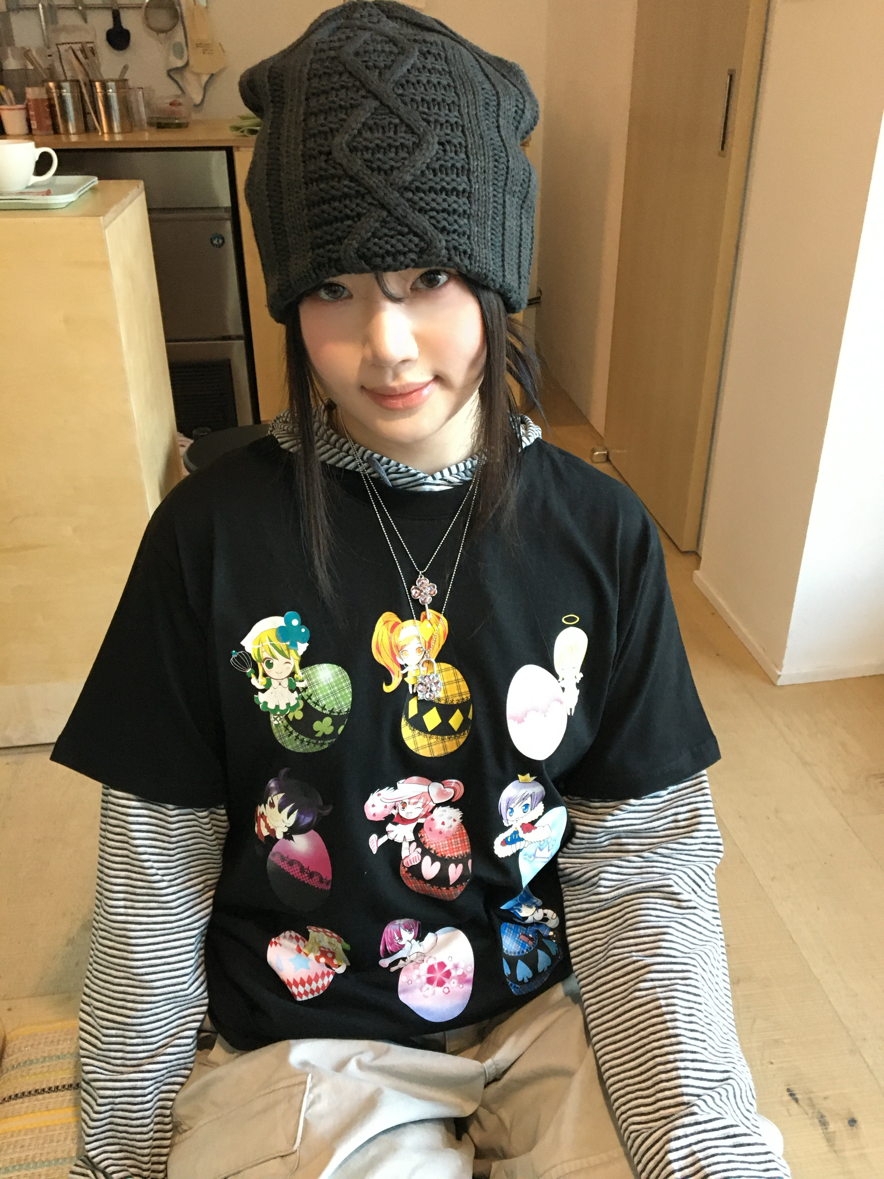 Hatchingroom Jacquard Big Beanie Charcoal, Hatchingroom Stripe Hoodie Grey 착용 스타일