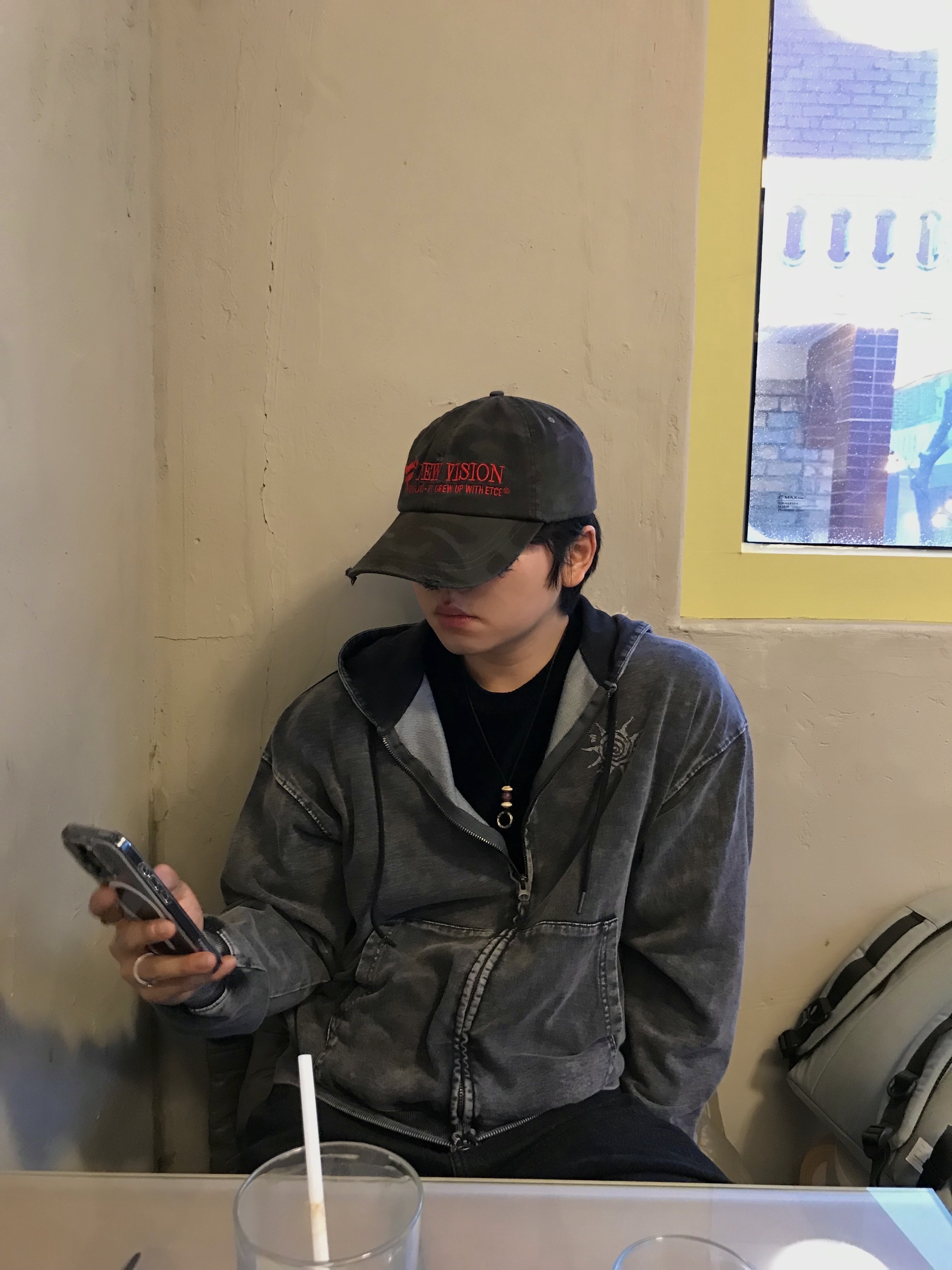 Rick Owens Hollywood Mega Bumper Geobasket in Full Grain Calf Leather Black Milk 착용 스타일 - 10