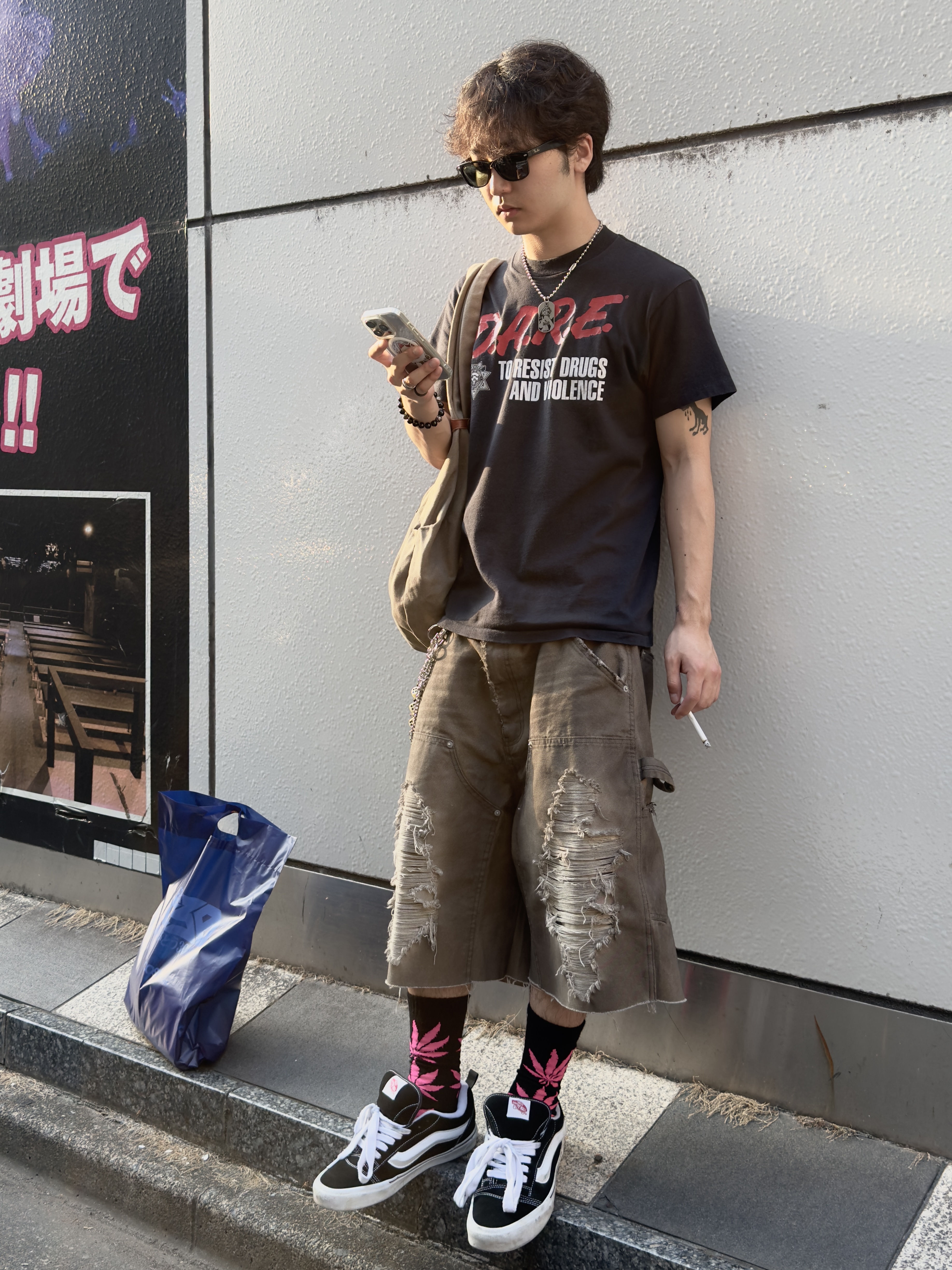 Vans Knu-Skool Black True White, Kapital No.6 Canvas Snufkin Bag Khaki 착용 스타일