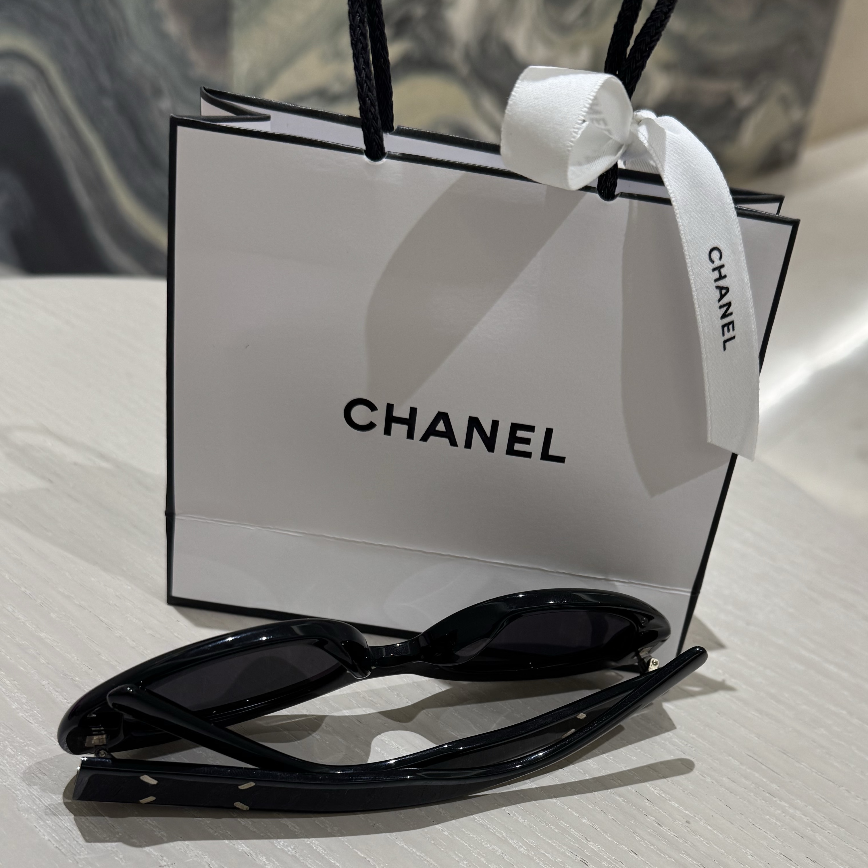 Chanel Rouge Coco Baume 착용 스타일