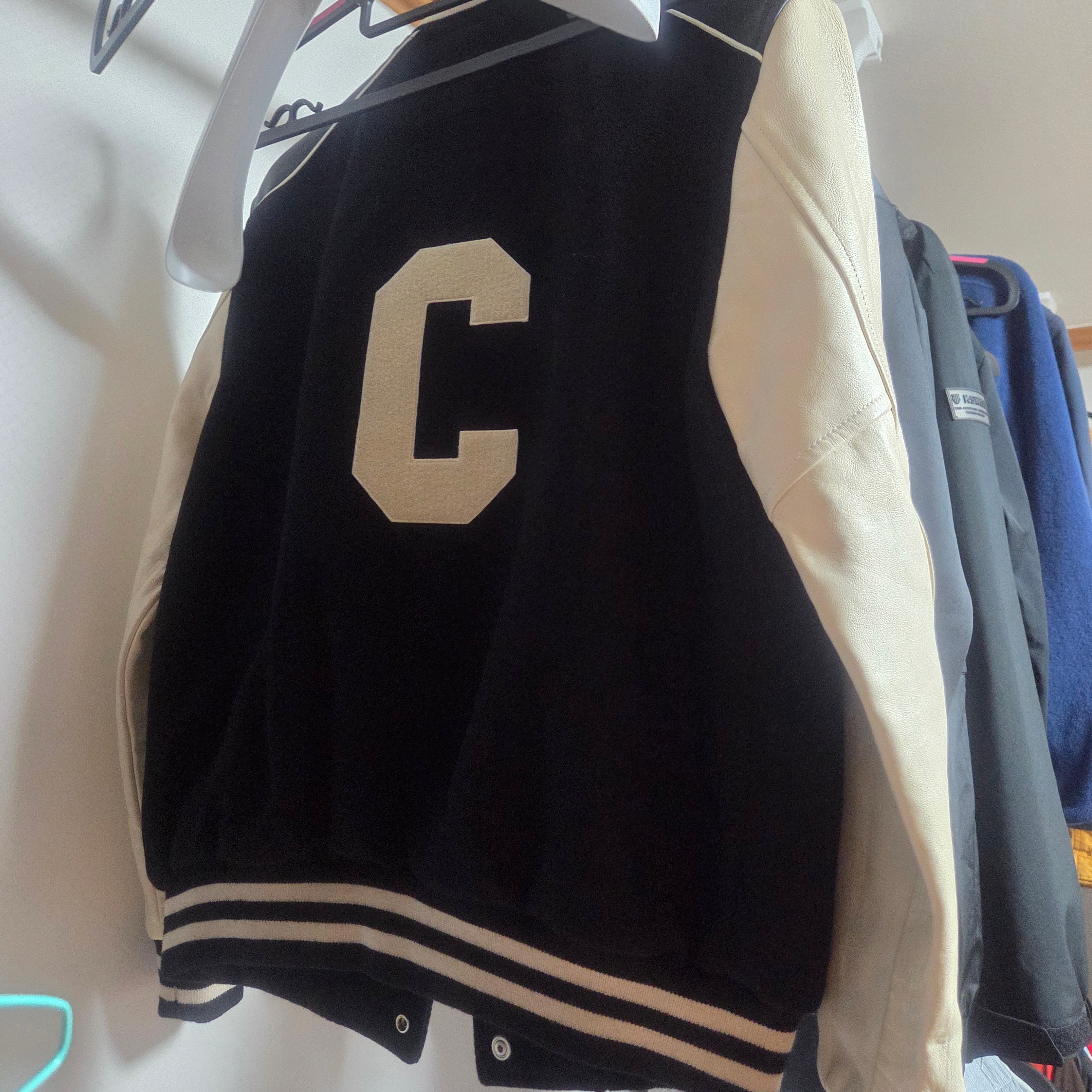 Celine Classic Teddy Jacket in Textured Wool Black 착용 스타일 - 1