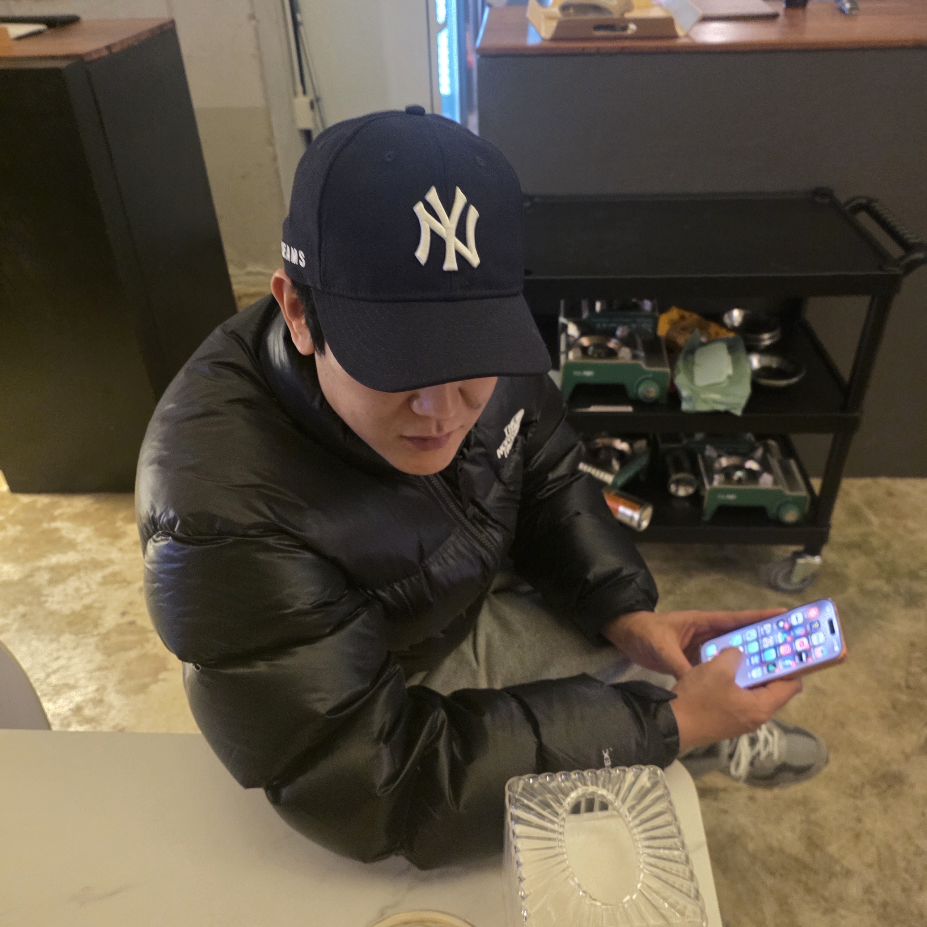 New Era x Beams New York Yankees 9FIFTY Retro Crown Cap Navy 착용 스타일