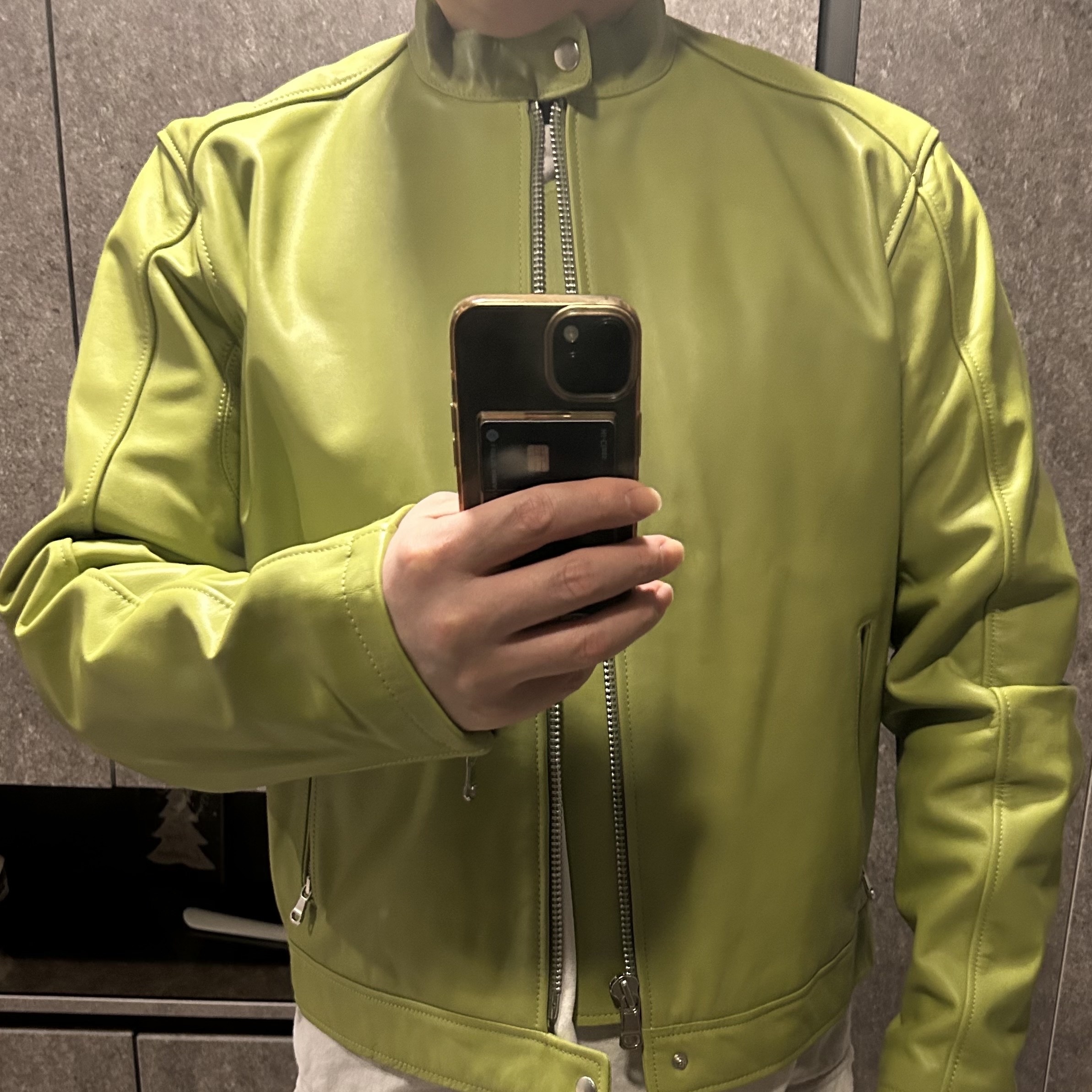 Stussy Cafe Racer Leather Jacket Lime 착용 스타일 - 1
