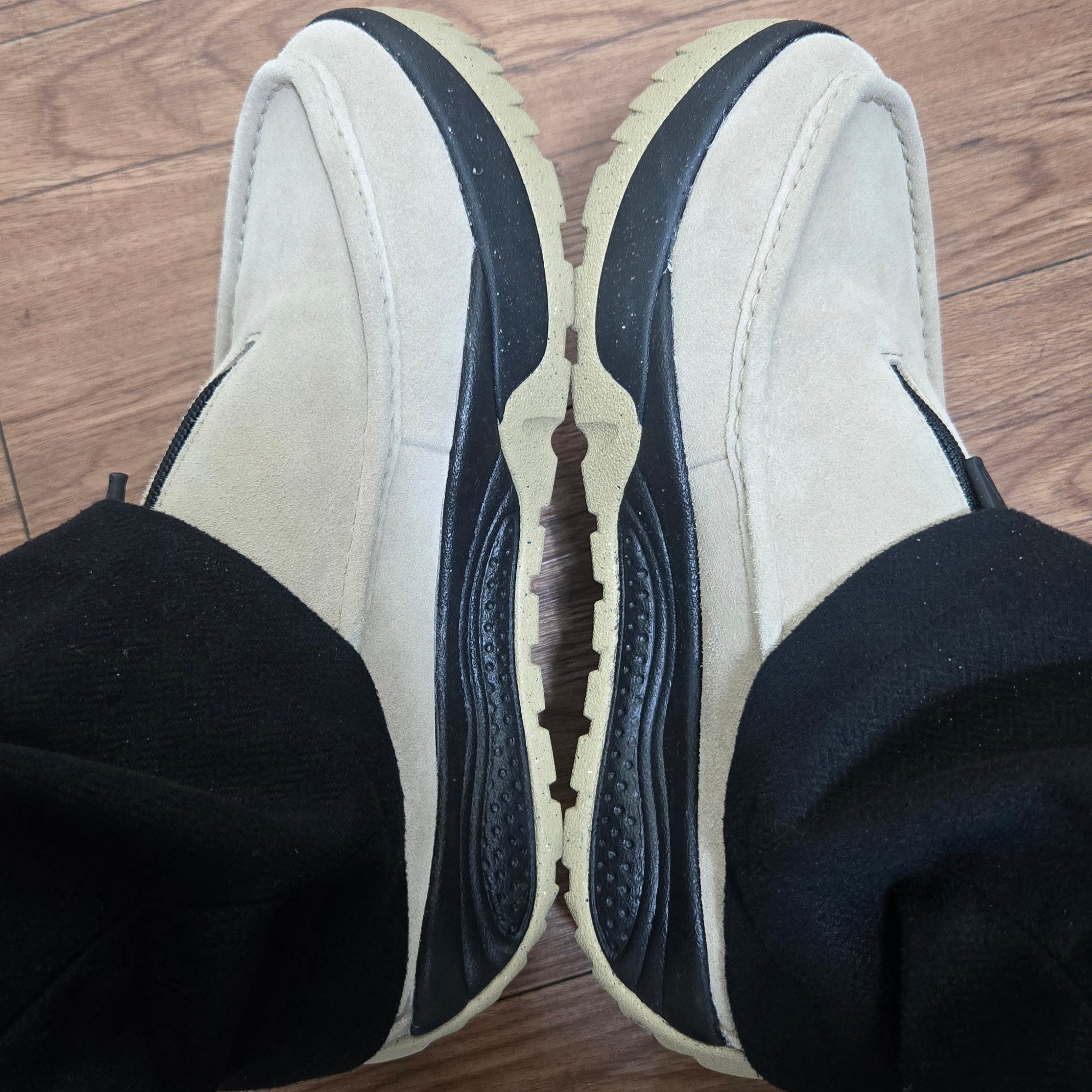Nike ACG Izy Khaki and Black 착용 스타일 - 1