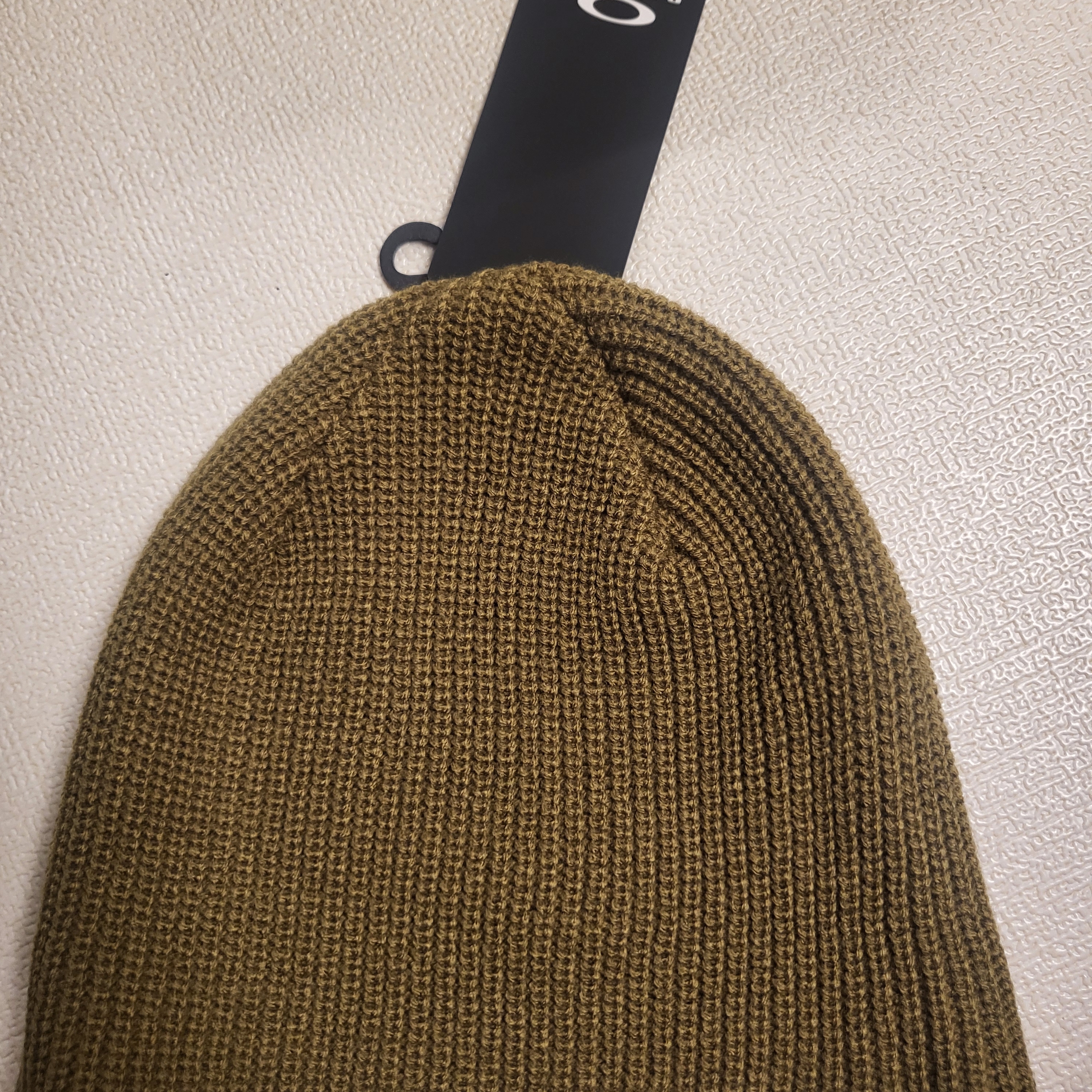 Oakley Session Beanie Army Green 착용 스타일
