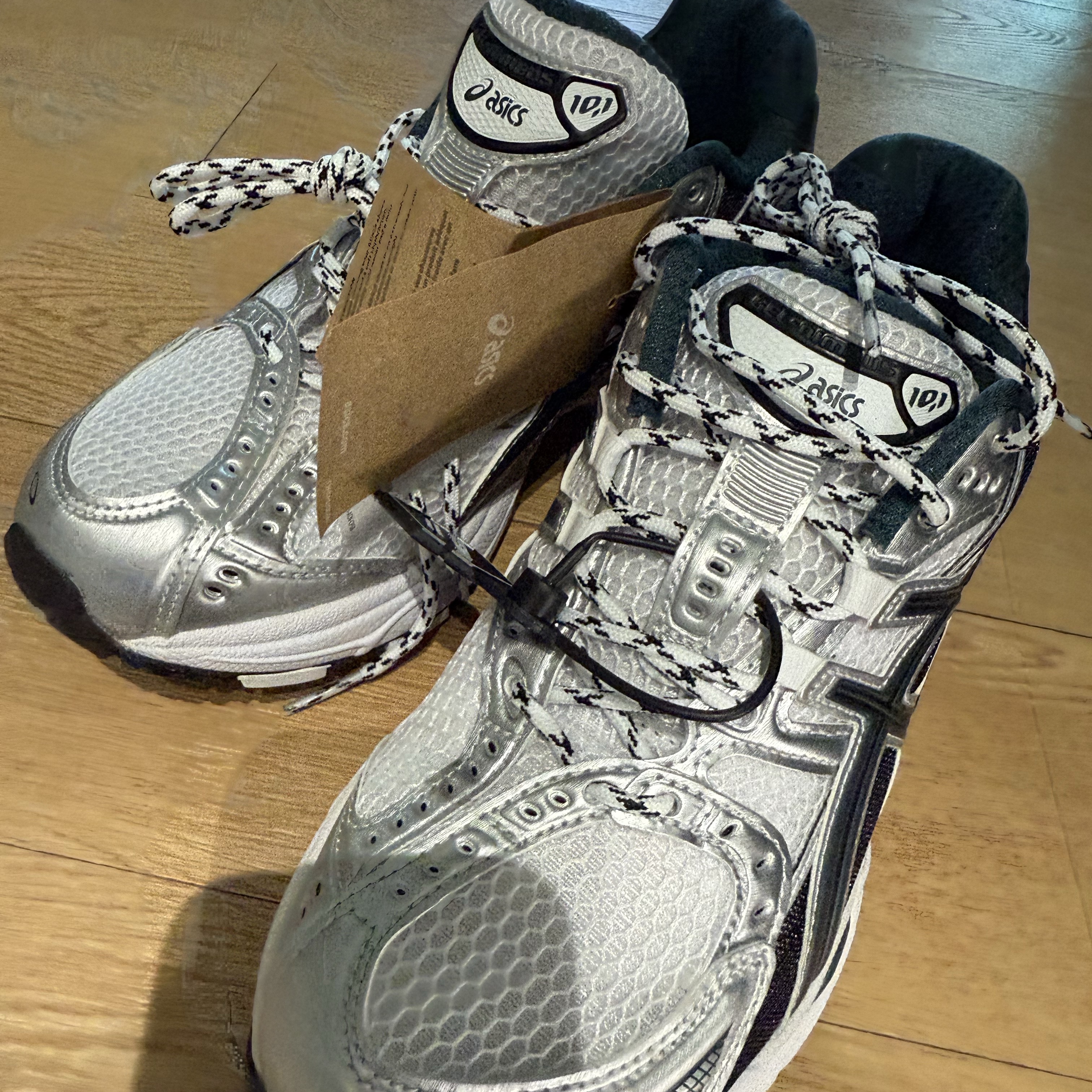 Asics Gel-Nimbus 10.1 White Saxon Green 착용 스타일