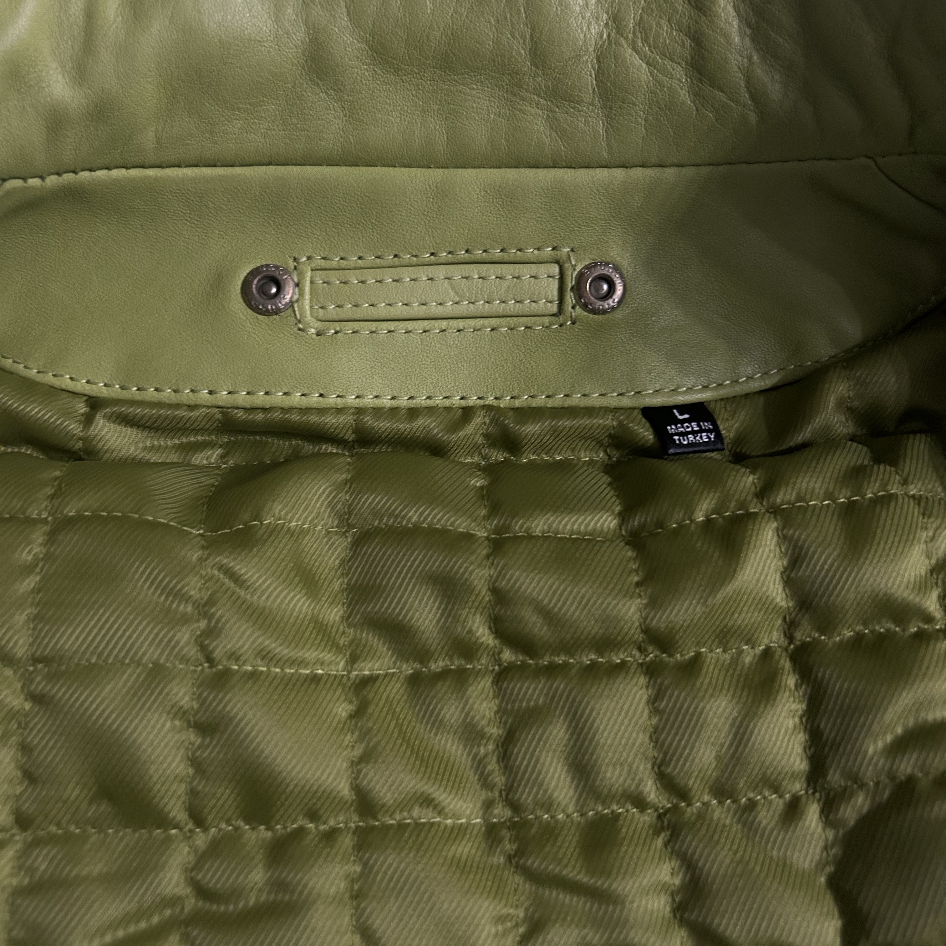 Stussy Cafe Racer Leather Jacket Lime 착용 스타일 - 4