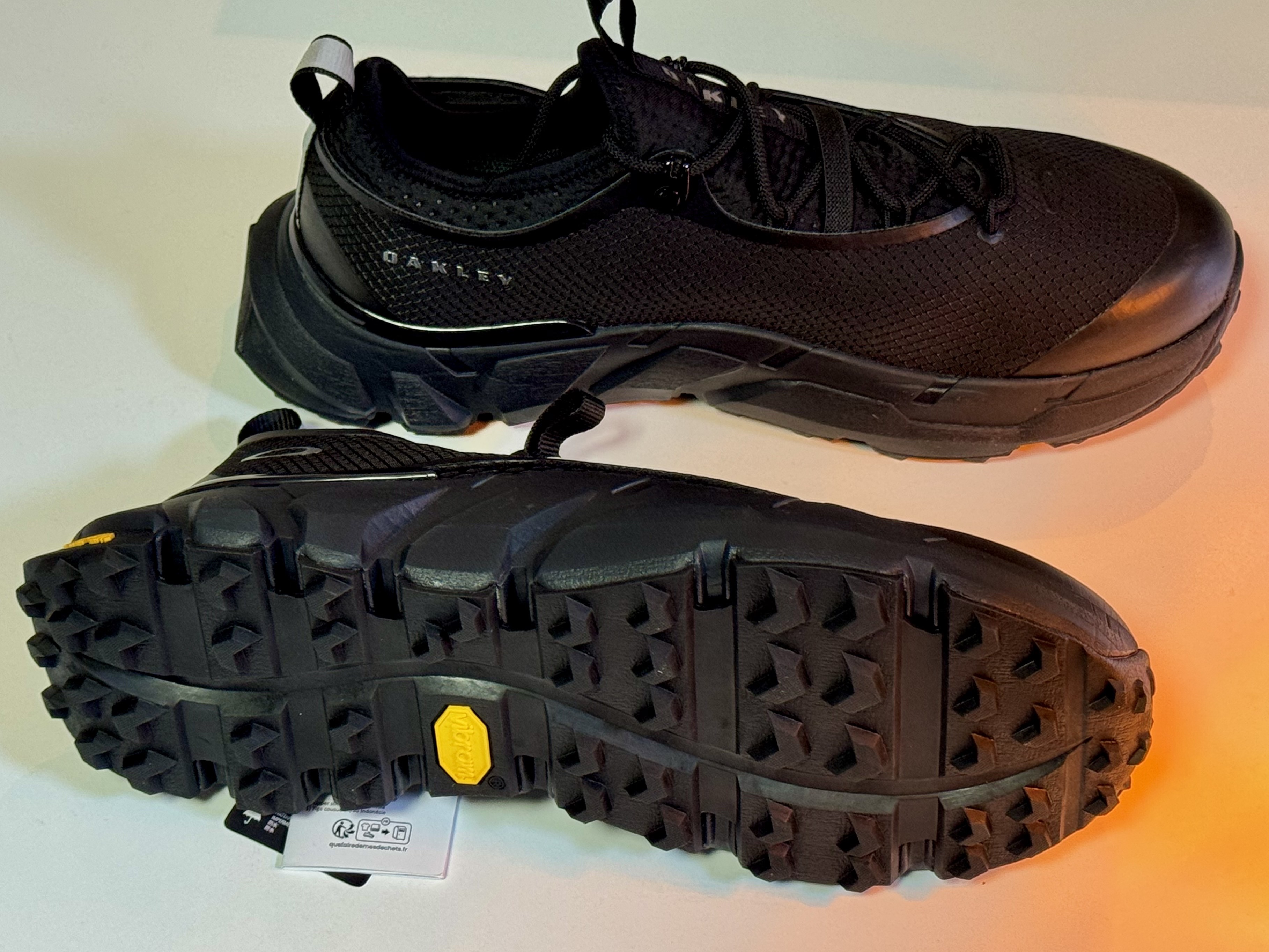 Oakley Light Shield Triple Black, Oakley Light Shield Grey Yellow 착용 스타일 - 4