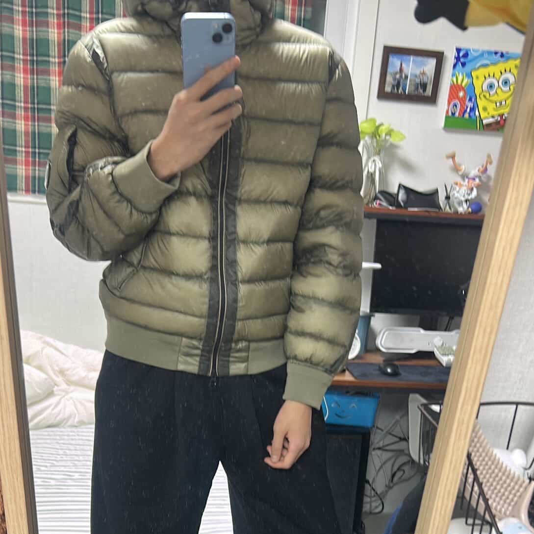 C.P. Company D.D. Shell Down Jacket Fungi Grey - 25FW 착용 스타일