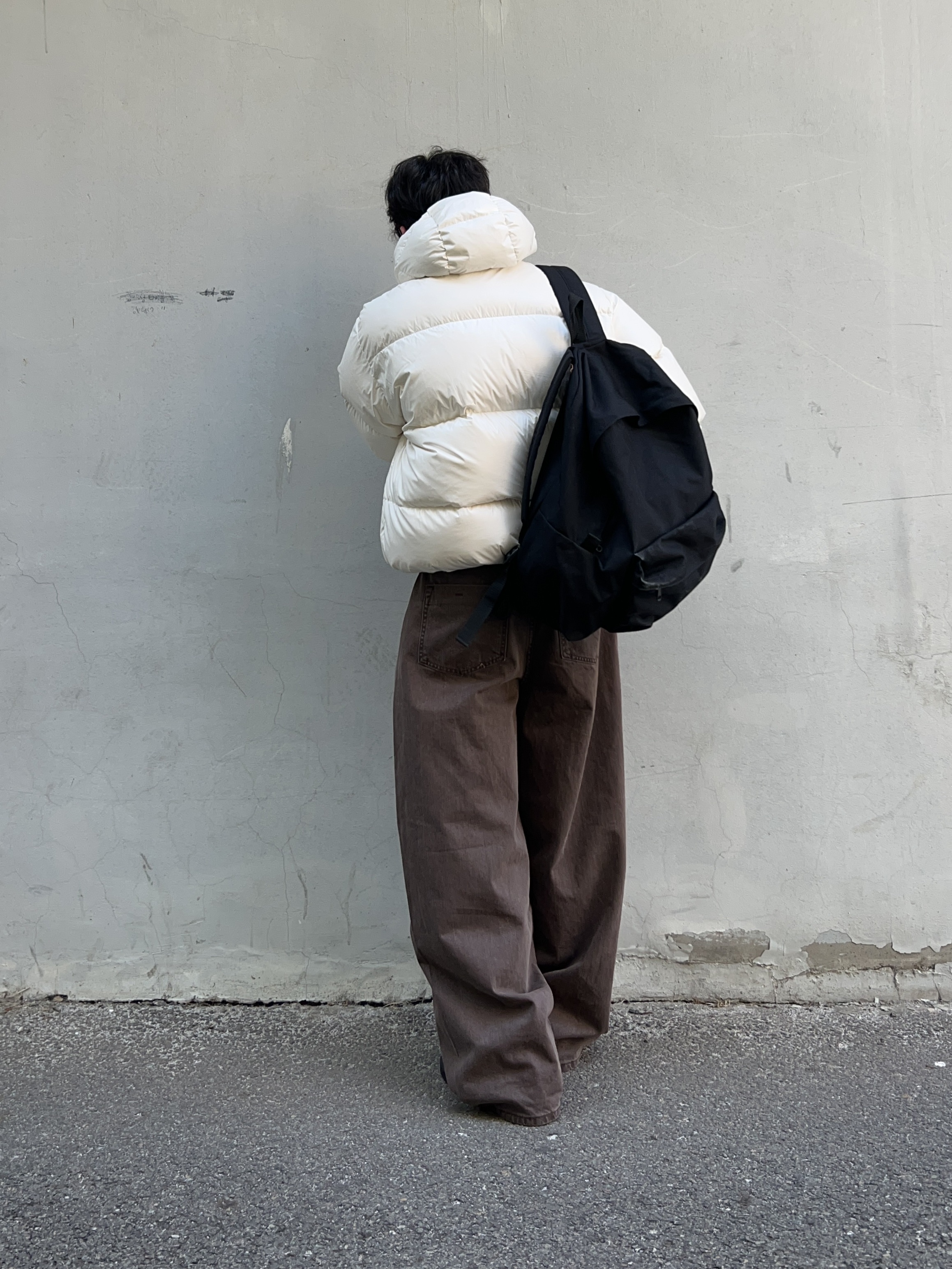 noun Wide Curved Denim Pants Brown, Comme des Garcons Homme Plus Nylon Backpack Large Black 착용 스타일 - 4