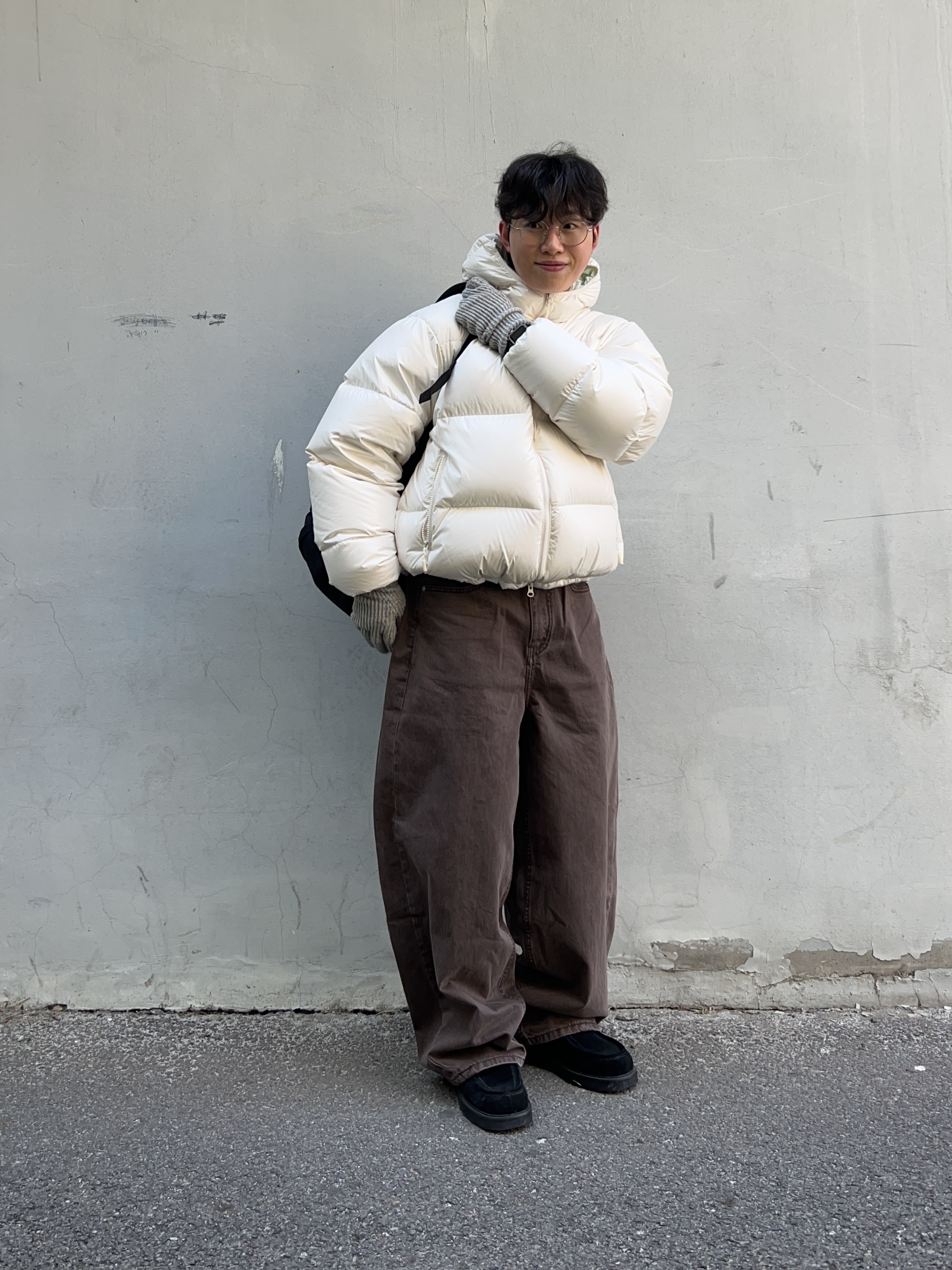 noun Wide Curved Denim Pants Brown, Comme des Garcons Homme Plus Nylon Backpack Large Black 착용 스타일 - 3