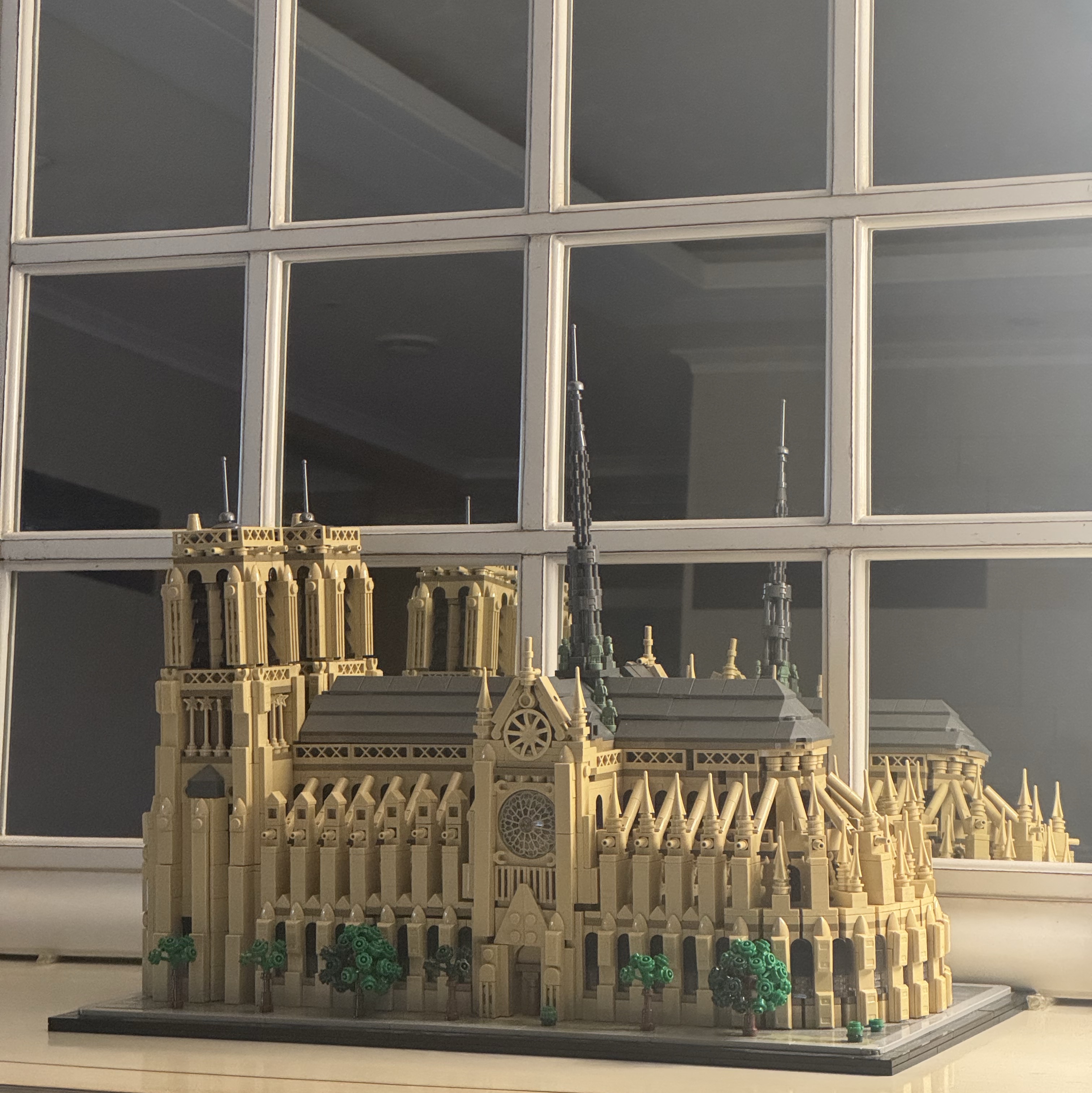 Lego Architecture Notre-Dame de Paris 착용 스타일 - 1