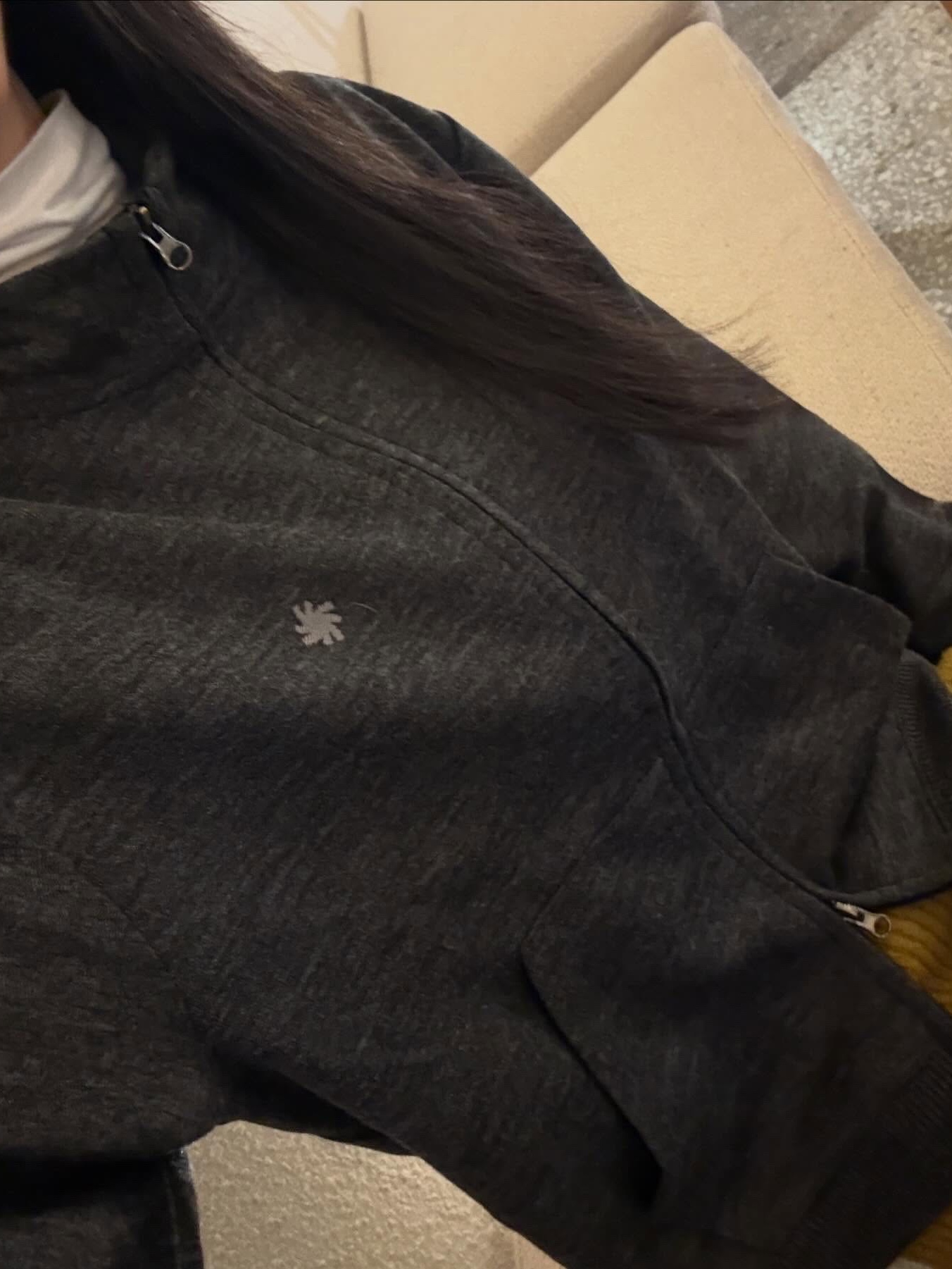 SLOW RECORD HOUSE Round Zip-Up Cardigan Grey 착용 스타일 - 4