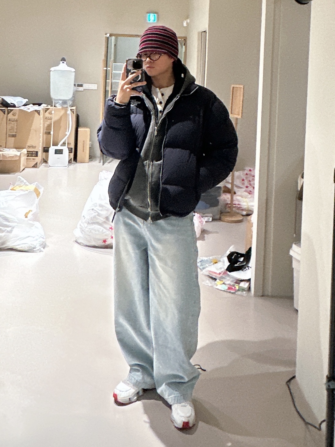 (W) Nike Shox TL Platinum Tint, noun Corduroy Denim Pants Light Blue 착용 스타일 - 1
