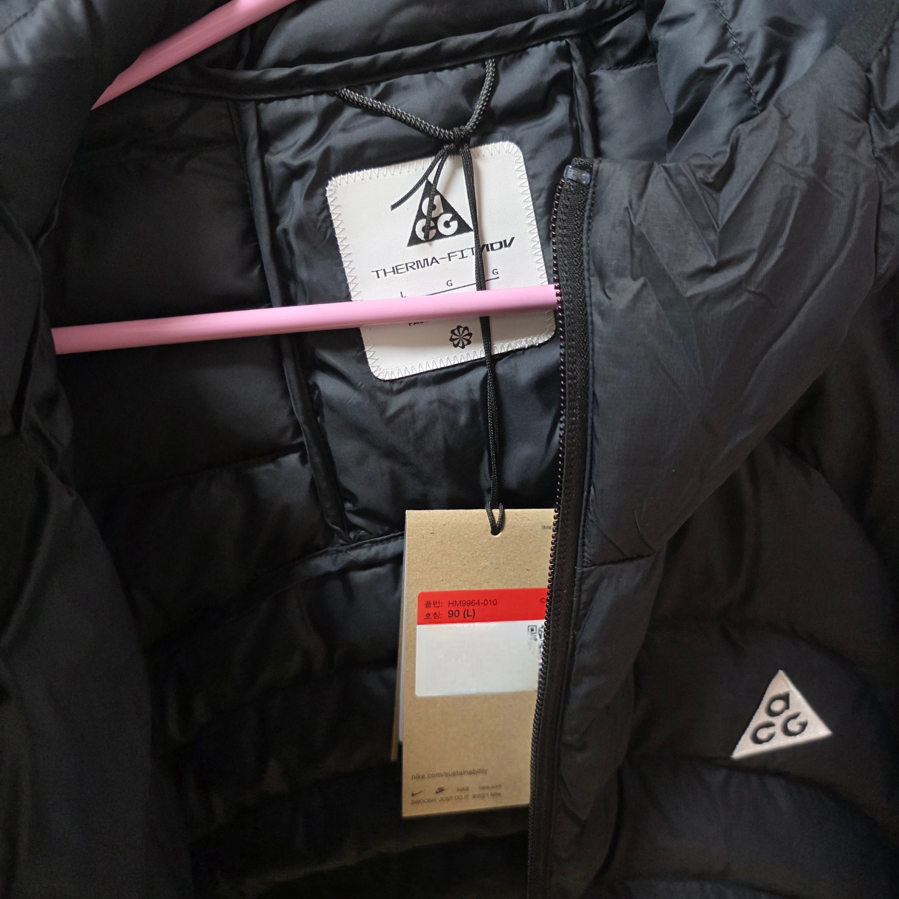 (W) Nike ACG Lava Flow Therma-Fit ADV Jacket Black Summit White 착용 스타일