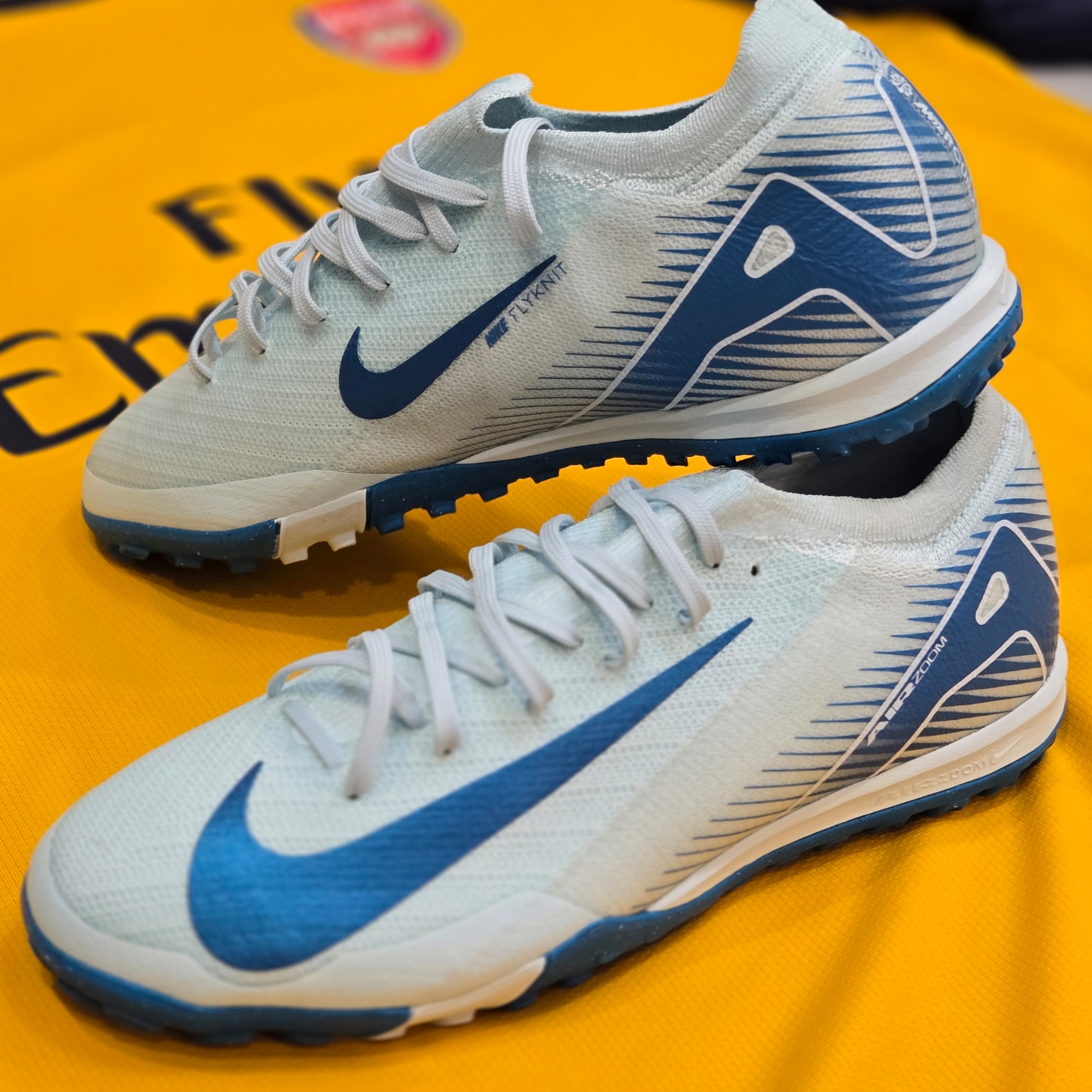Nike Mercurial Vapor 16 Pro TF Glacier Blue Blue Orbit 착용 스타일