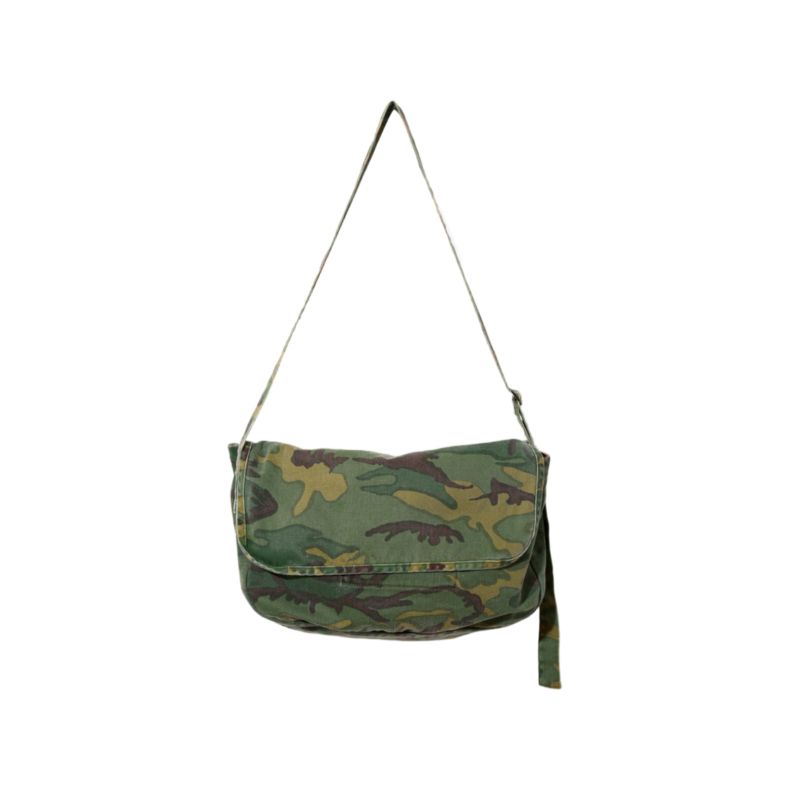 니들스 리버시블 뉴스 페이퍼 백 카모 트윌 카모플라주(Needles Reversible News Paper Bag Camo Twill Camouflage)