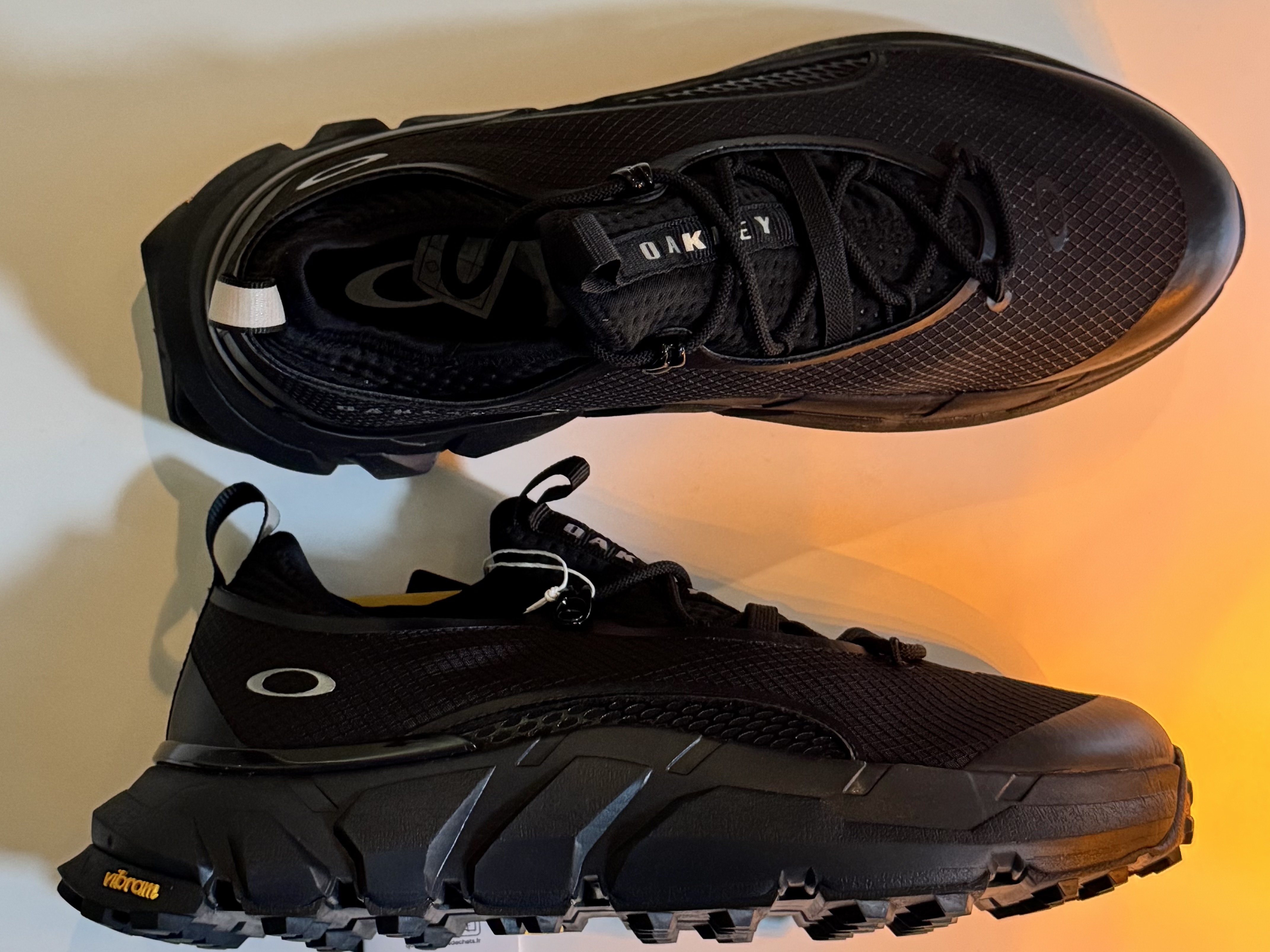 Oakley Light Shield Triple Black, Oakley Light Shield Grey Yellow 착용 스타일 - 9