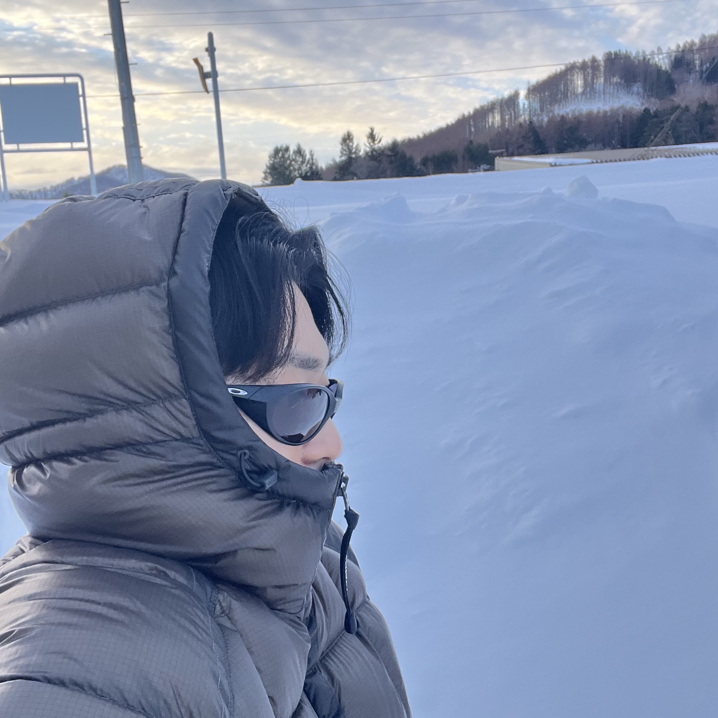 C.P. Company D.D. Shell Hooded Medium Down Jacket Grape Leaf Green - 24FW, Oakley Eye Jacket Redux Matte Black Frame Prizm Grey Lenses High Bridge Fit 착용 스타일