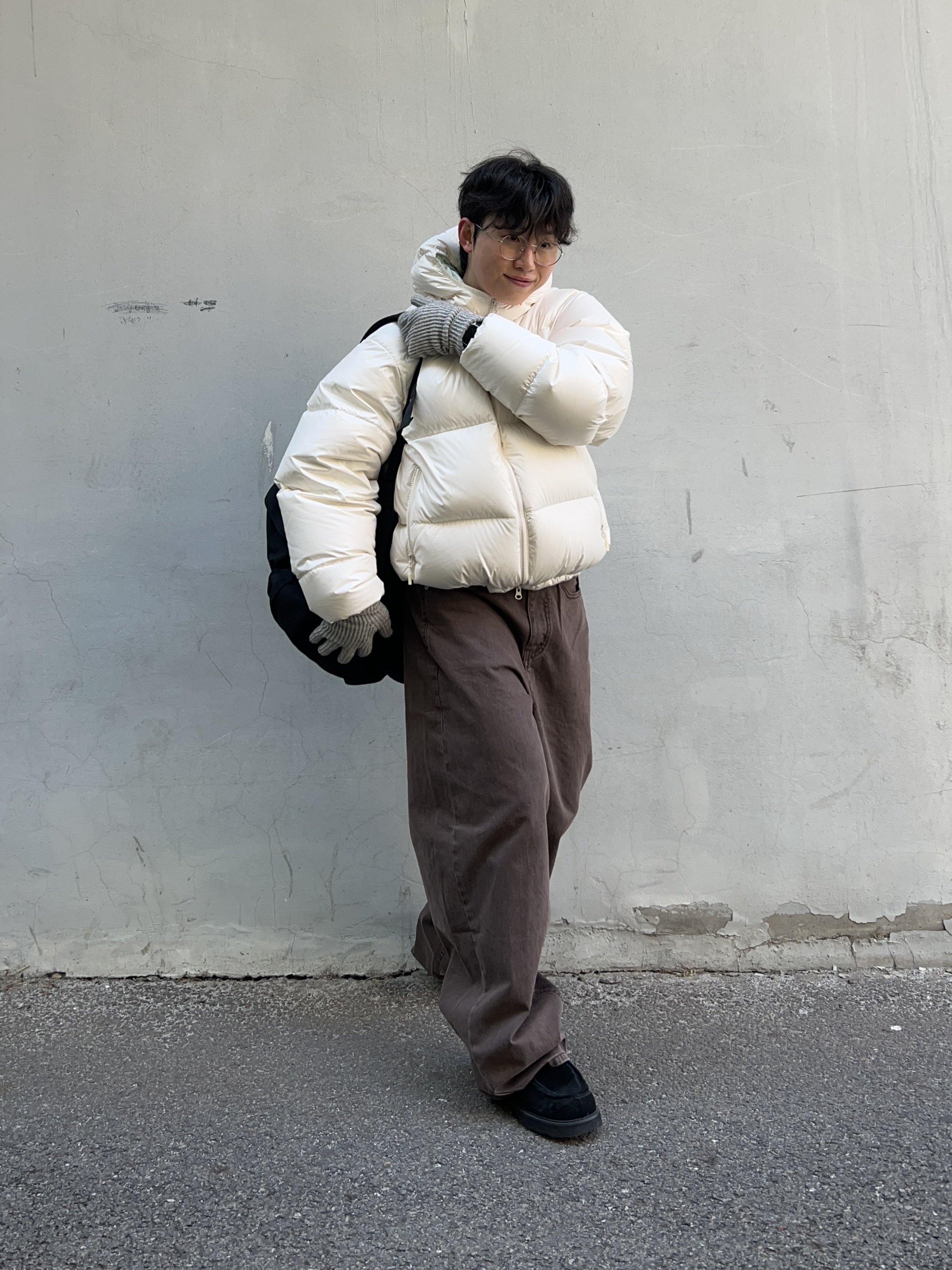 noun Wide Curved Denim Pants Brown, Comme des Garcons Homme Plus Nylon Backpack Large Black 착용 스타일 - 1