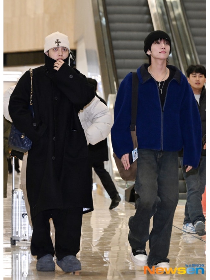 Undermycar Legion.02 Balmacaan Oversized Wool Coat Black, Undermycar Legion.02 Balmacaan Oversized Wool Coat Khaki 착용 스타일 - 2